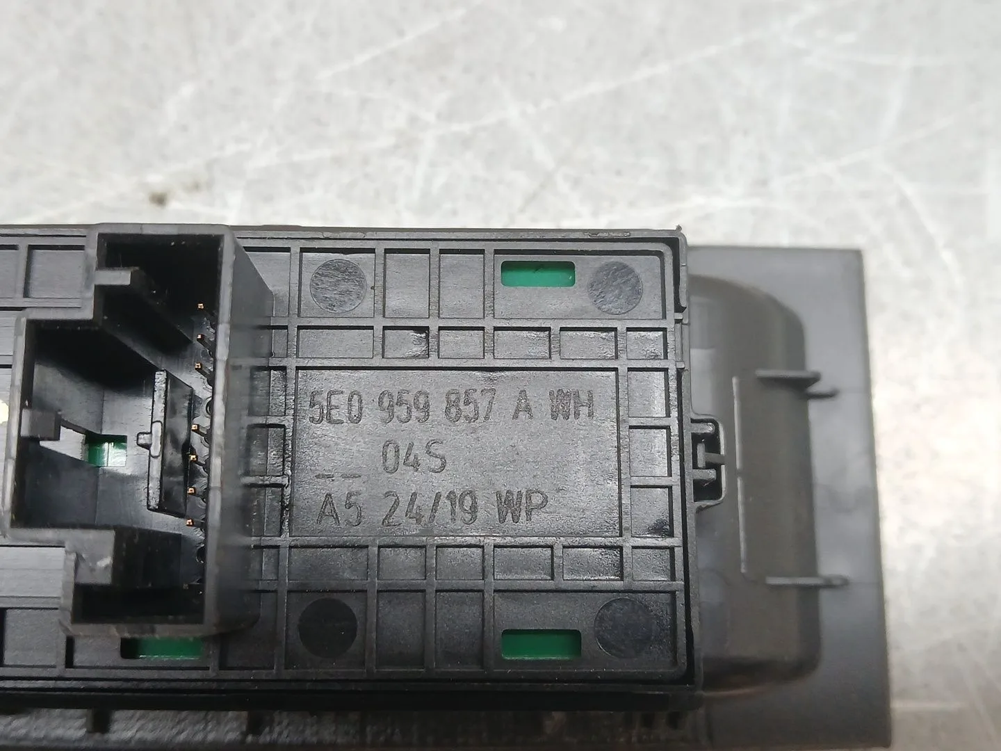 Mando Elevalunas Delantero Izquierdo para Skoda Octavia Iii Combi (5E5, 5E6)