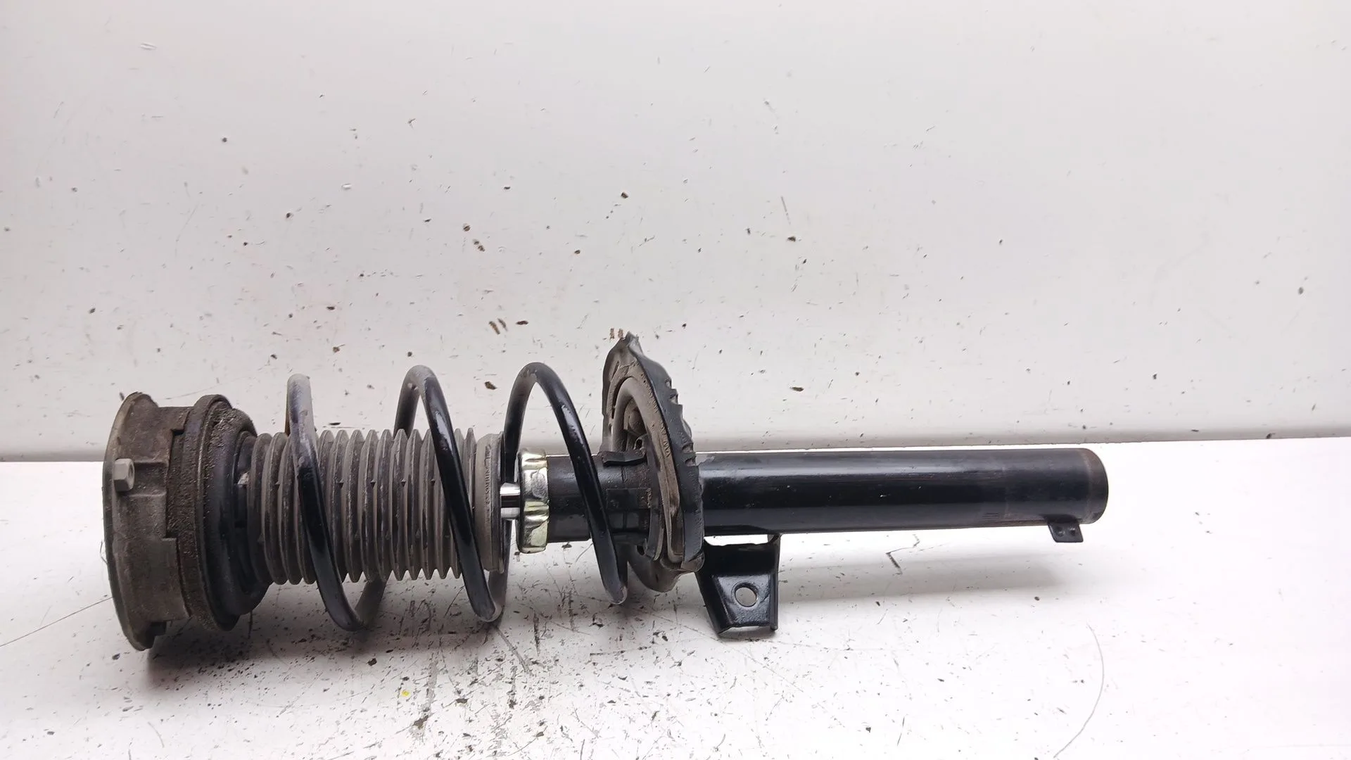 Amortiguador Delantero Izquierdo para Skoda Octavia Iii Combi (5E5, 5E6)