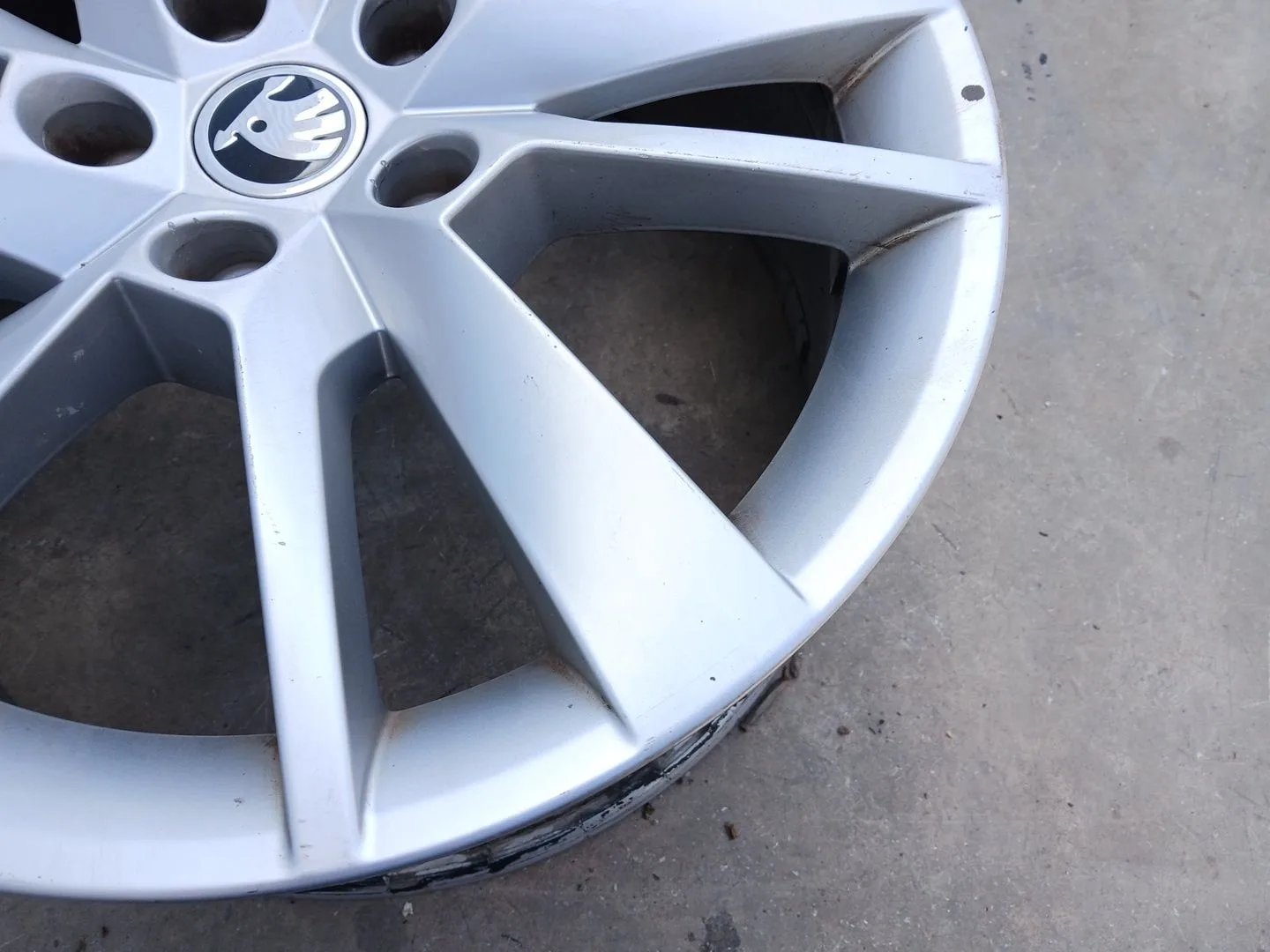 Llanta Delantera Derecha para Skoda Octavia Iii Combi (5E5, 5E6)