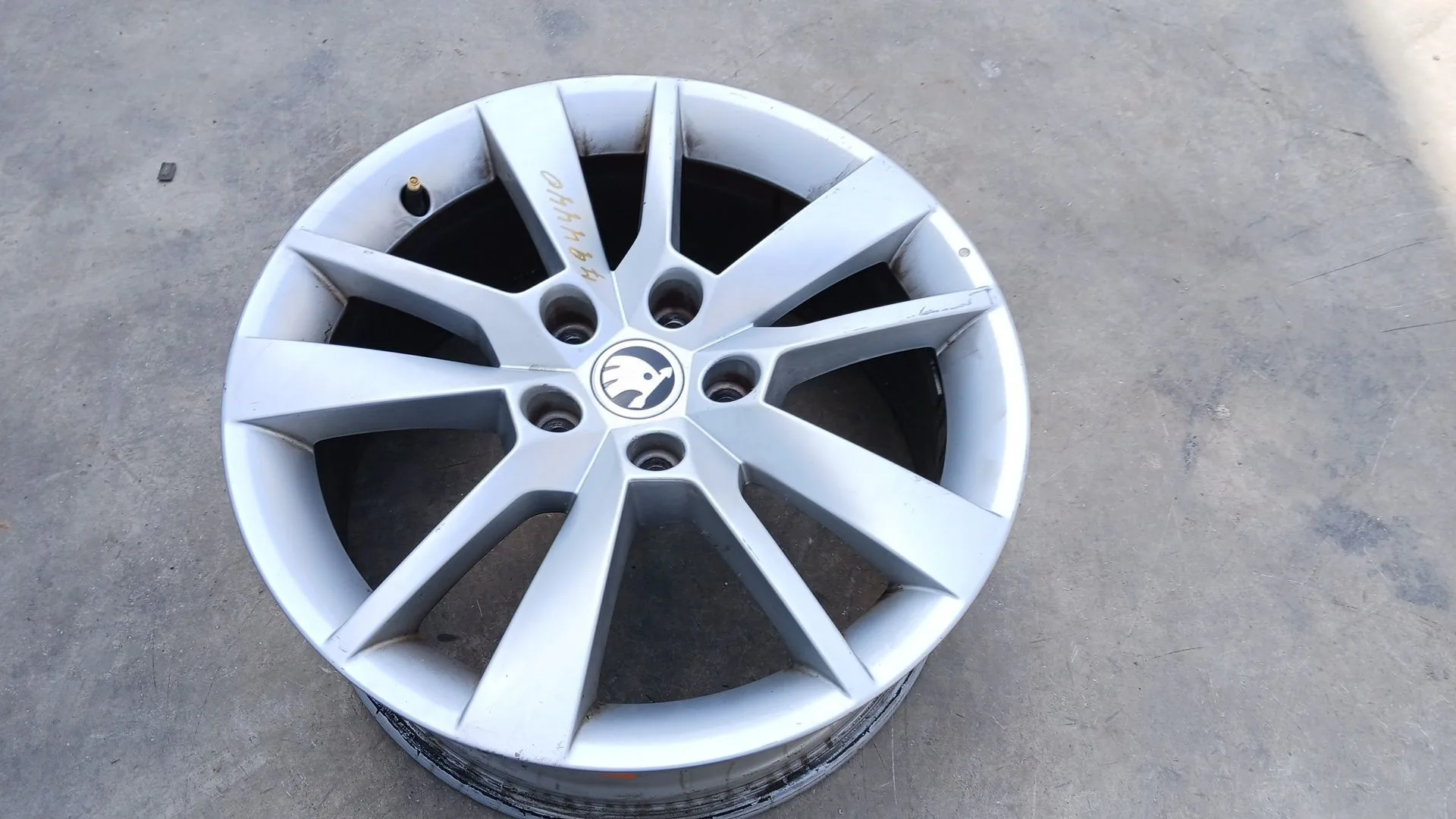 Llanta Delantera Izquierda para Skoda Octavia Iii Combi (5E5, 5E6)