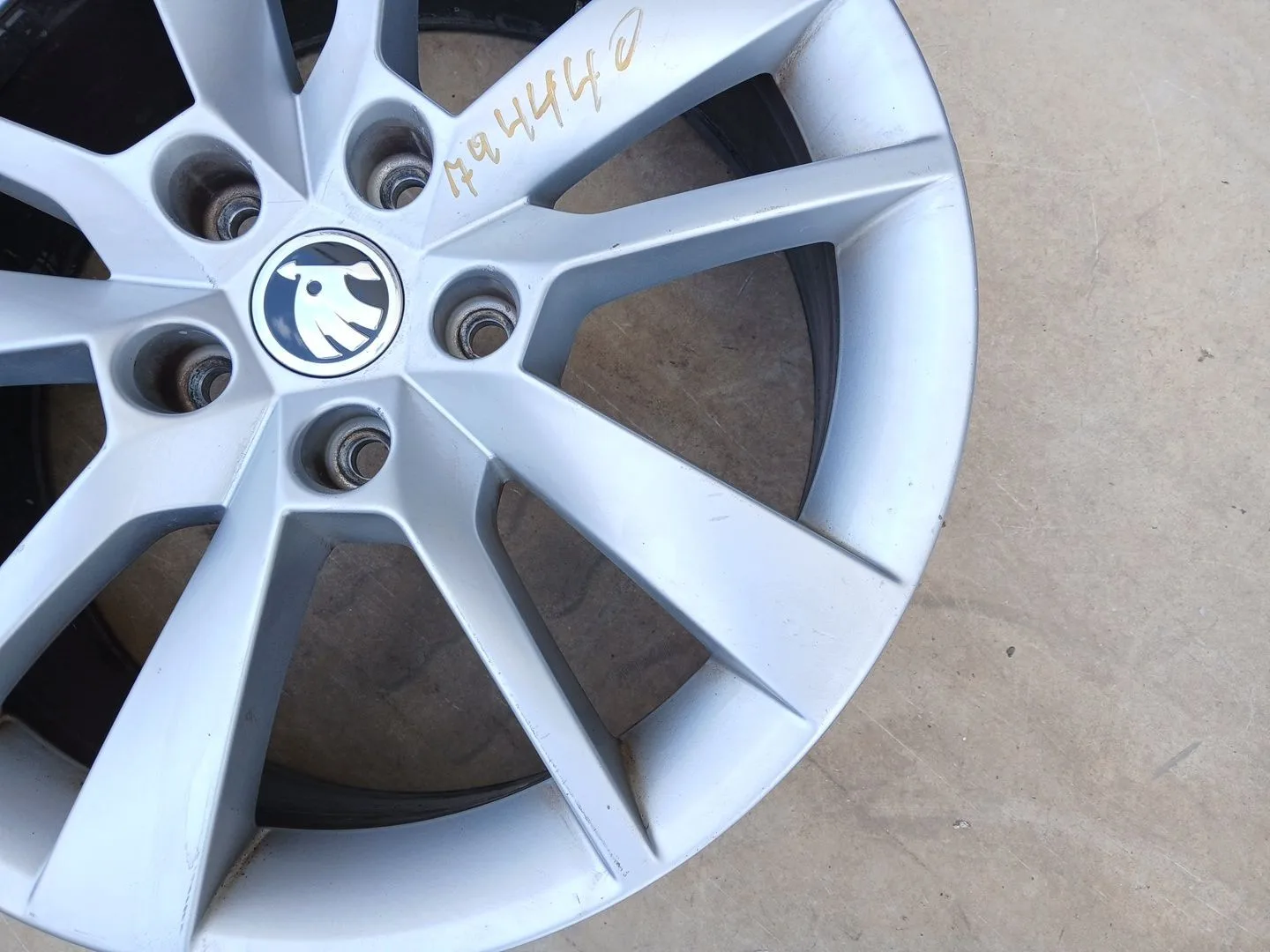 Llanta Trasera Izquierda para Skoda Octavia Iii Combi (5E5, 5E6)
