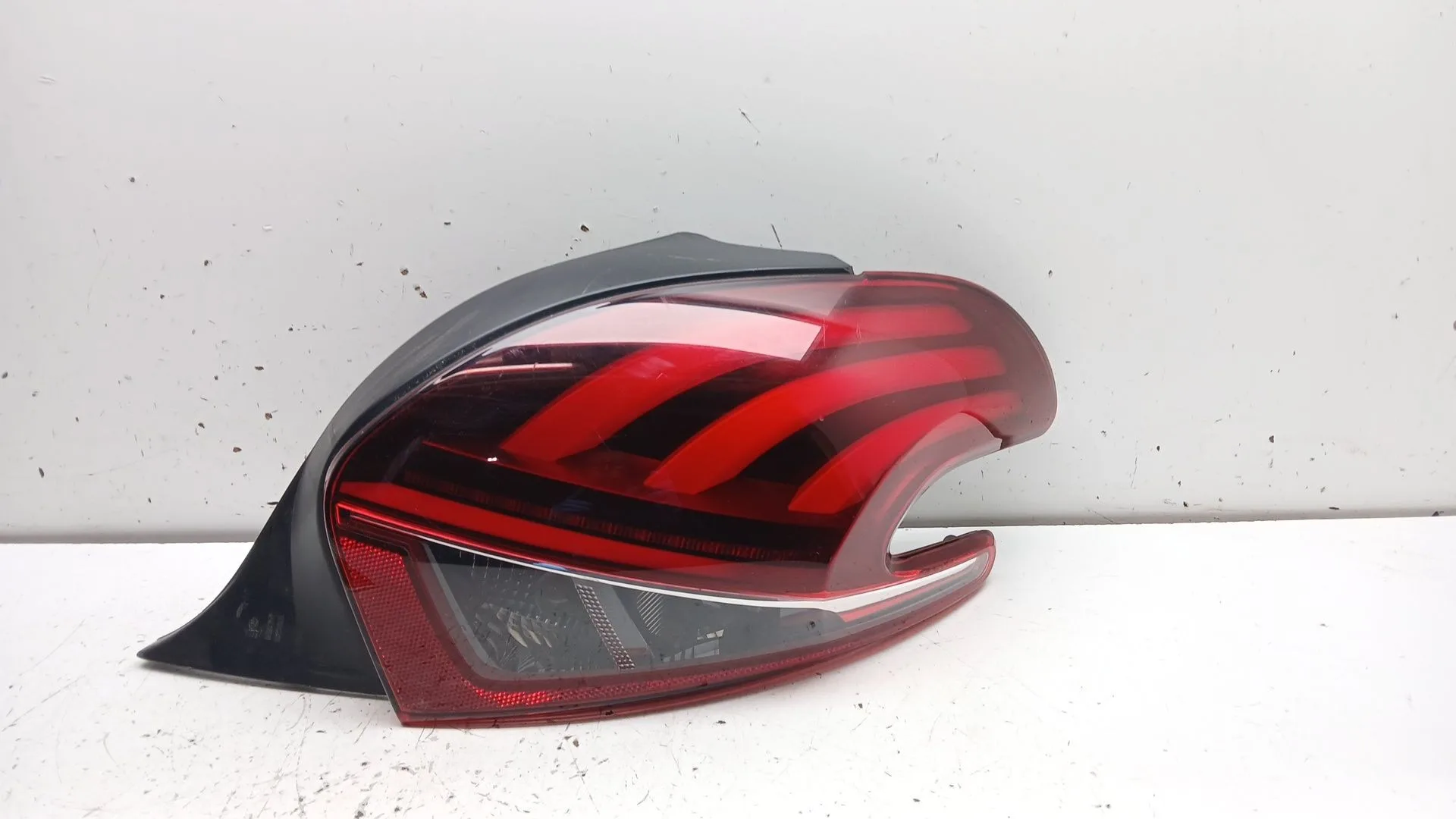 Piloto Trasero Derecho para Peugeot 208 I (Ca_, Cc_)