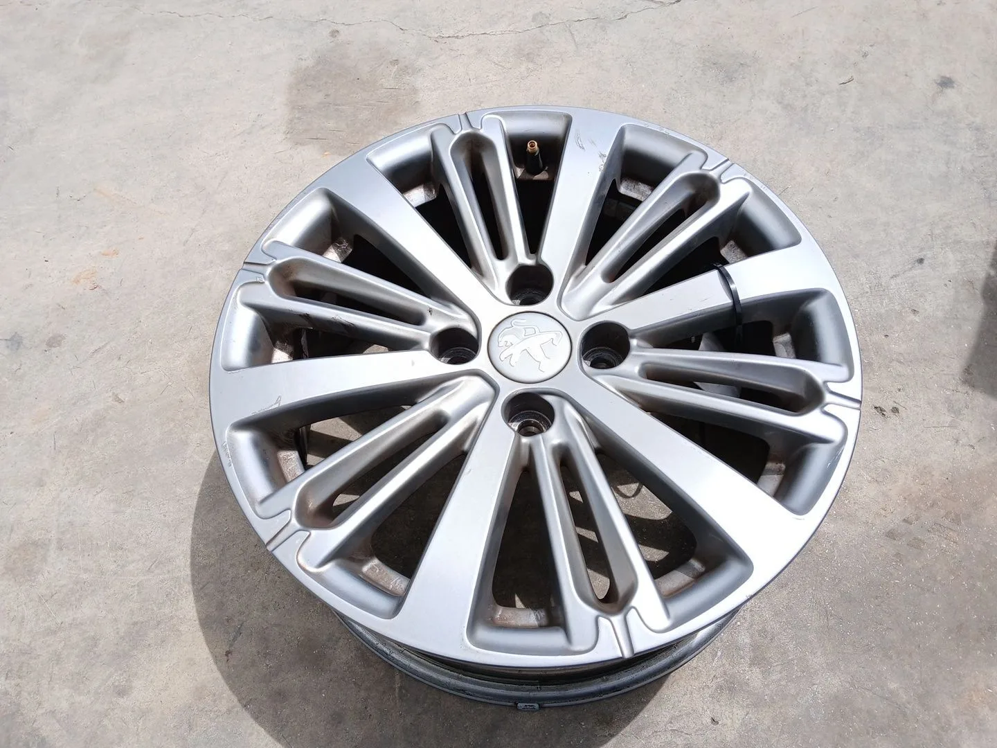Llanta Delantera Izquierda para Peugeot 208 I (Ca_, Cc_)