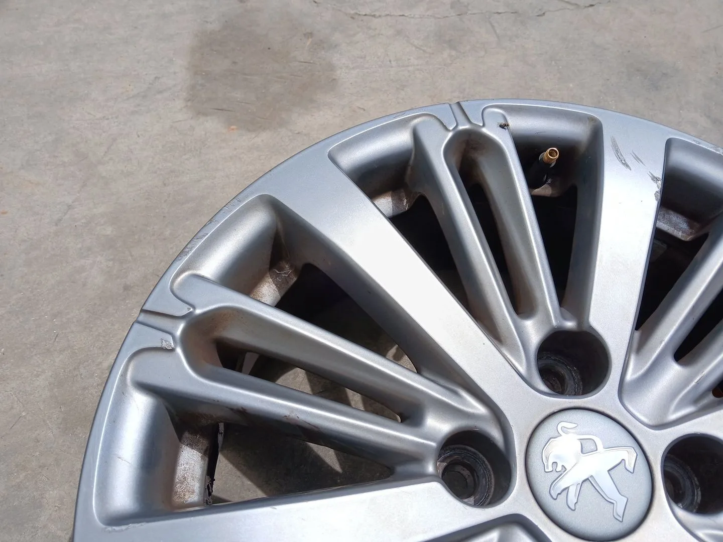Llanta Delantera Izquierda para Peugeot 208 I (Ca_, Cc_)