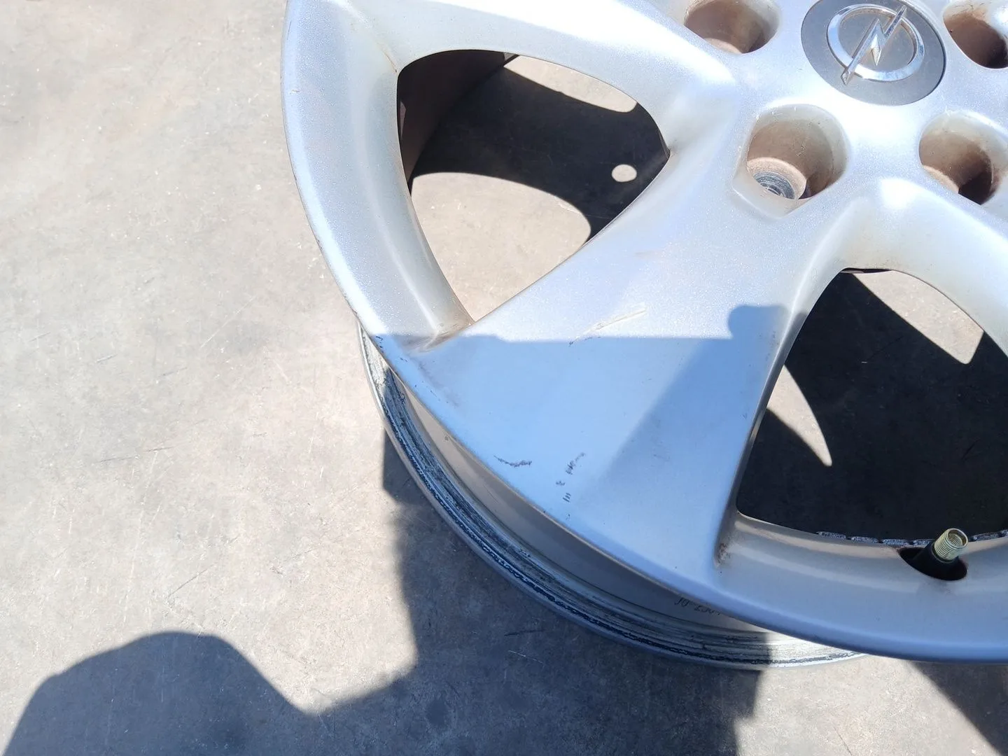 Llanta Delantera Izquierda para Opel Astra J (P10)