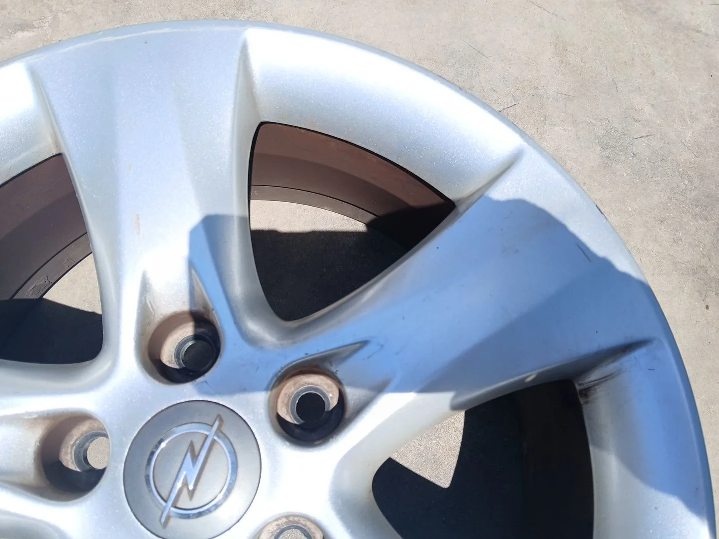 Llanta Delantera Izquierda para Opel Astra J (P10)