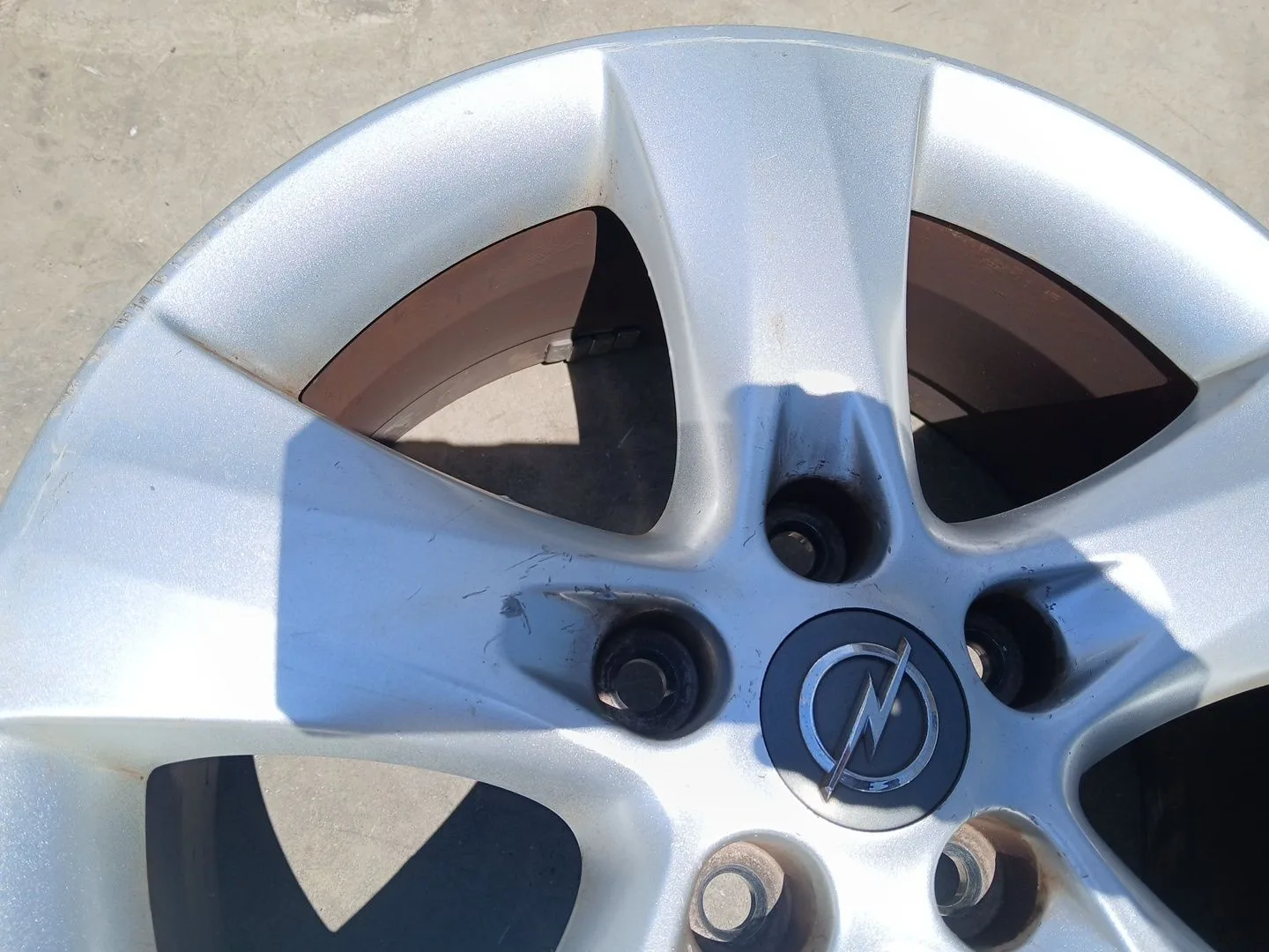 Llanta Delantera Izquierda para Opel Astra J (P10)