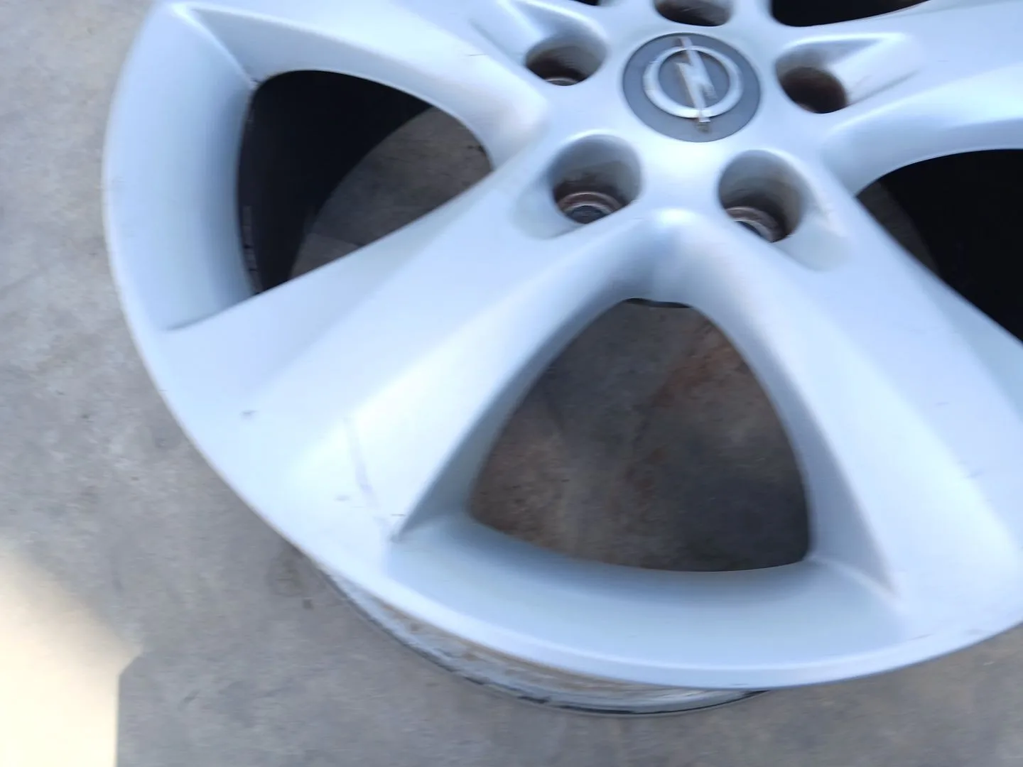 Llanta Trasera Izquierda para Opel Astra J (P10)