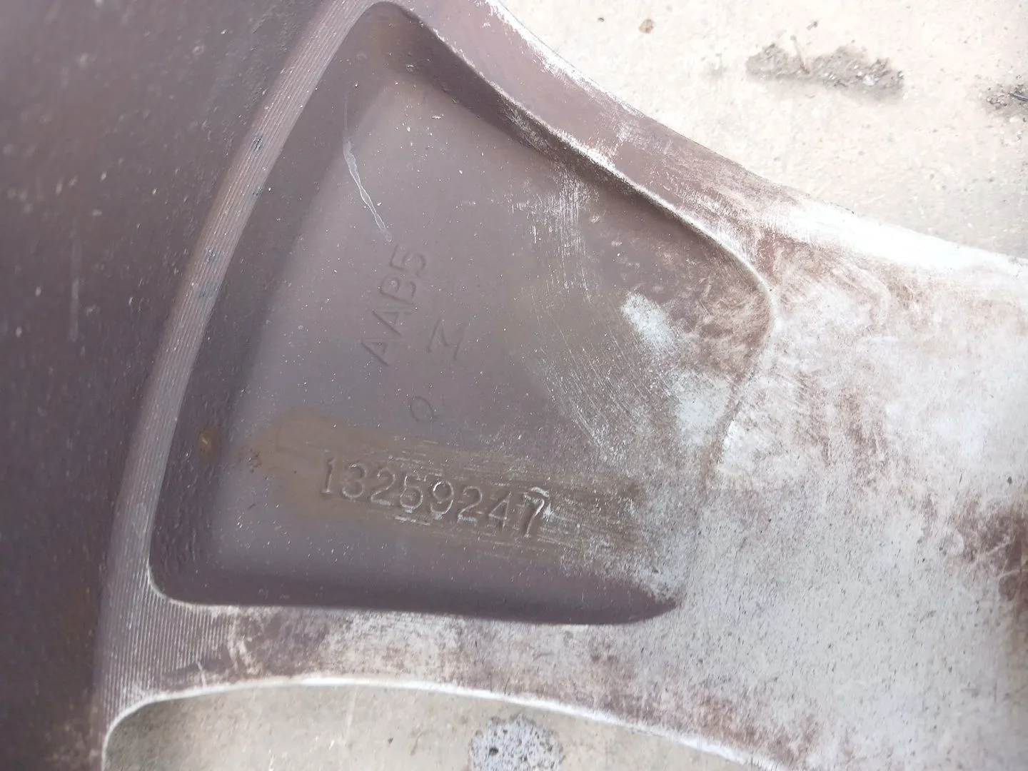 Llanta Trasera Izquierda para Opel Astra J (P10)