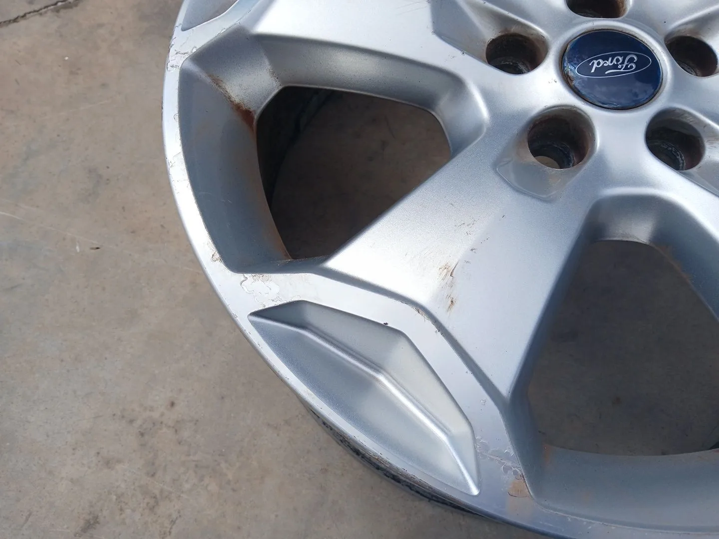 Llanta para Ford Kuga I