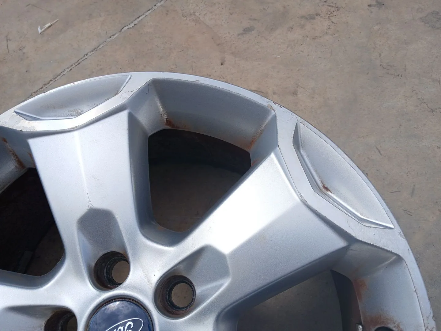 Llanta para Ford Kuga I