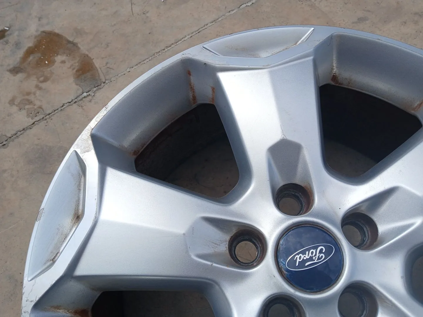 Llanta para Ford Kuga I