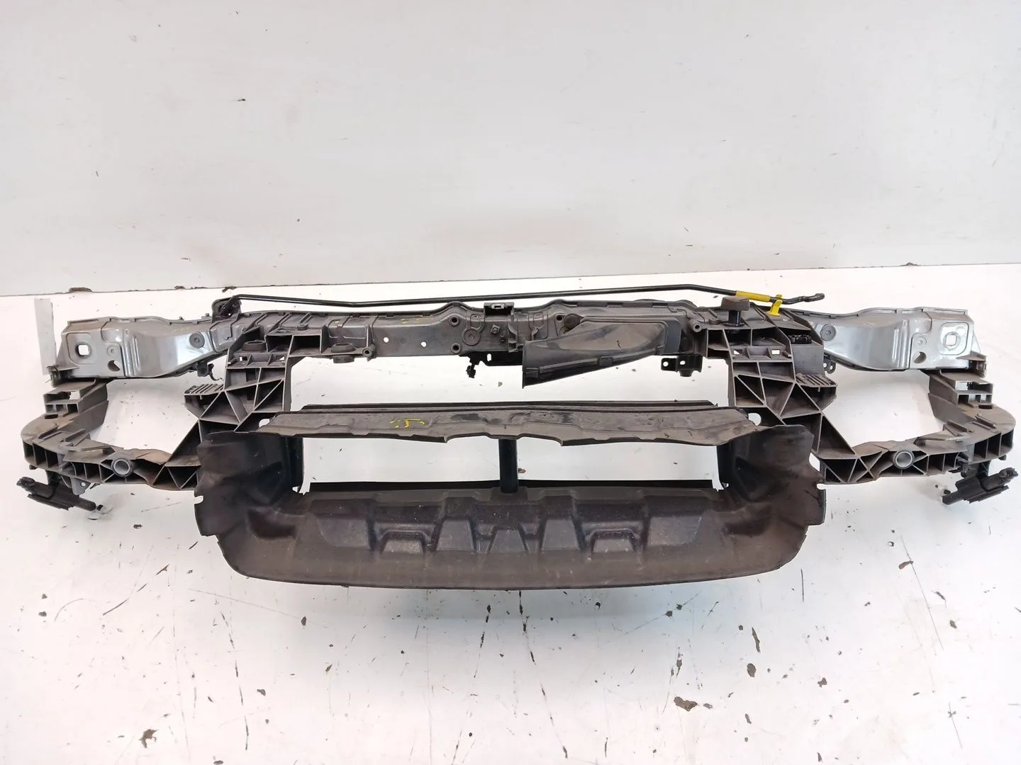 Coraza Frontal Interior para Ford Focus Iii