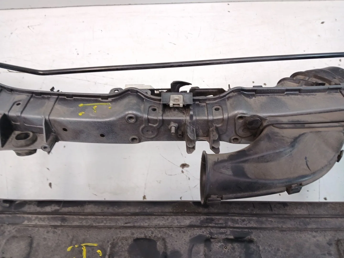 Coraza Frontal Interior para Ford Focus Iii