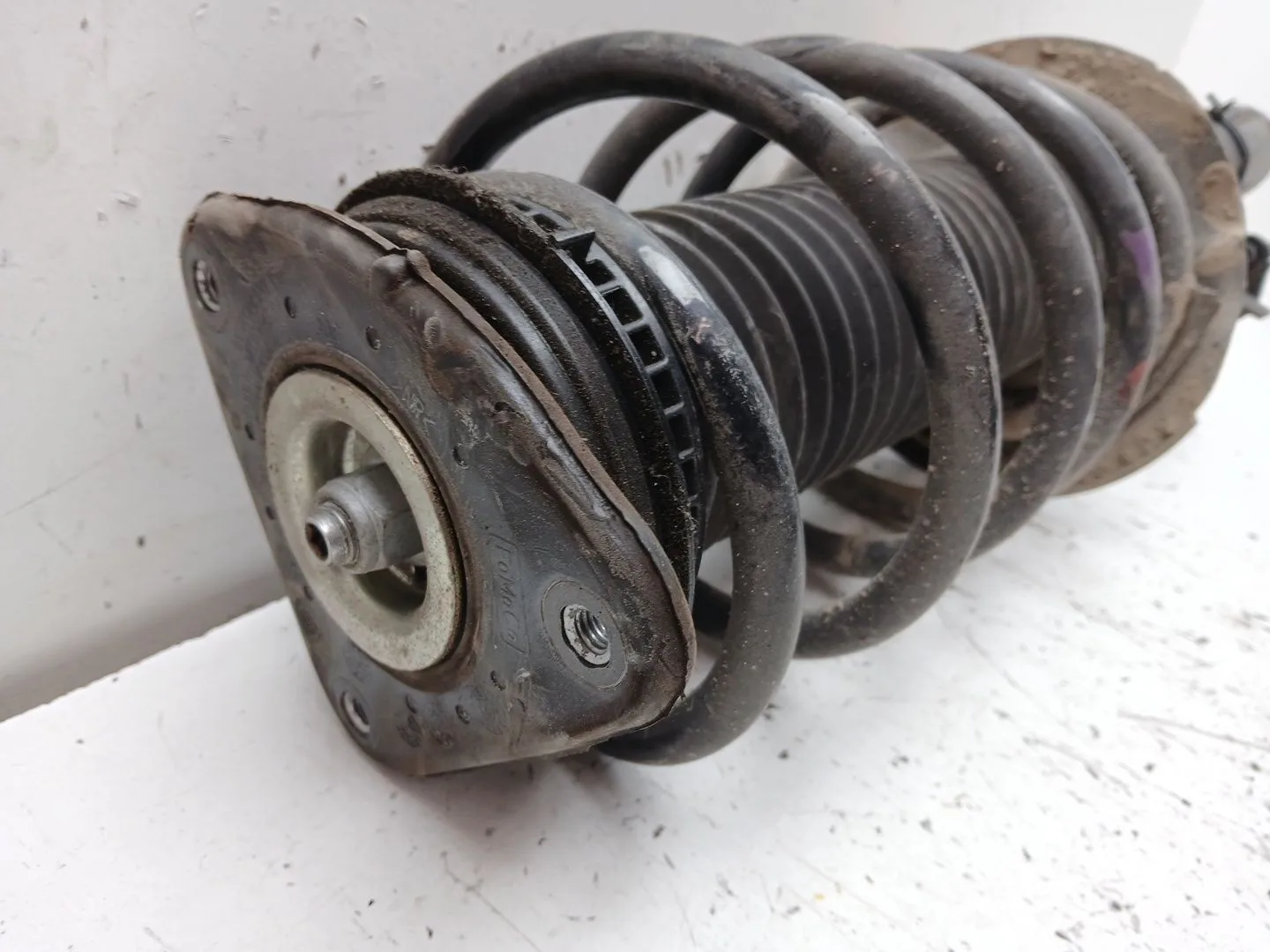 Amortiguador Delantero Derecho para Ford Focus Iii