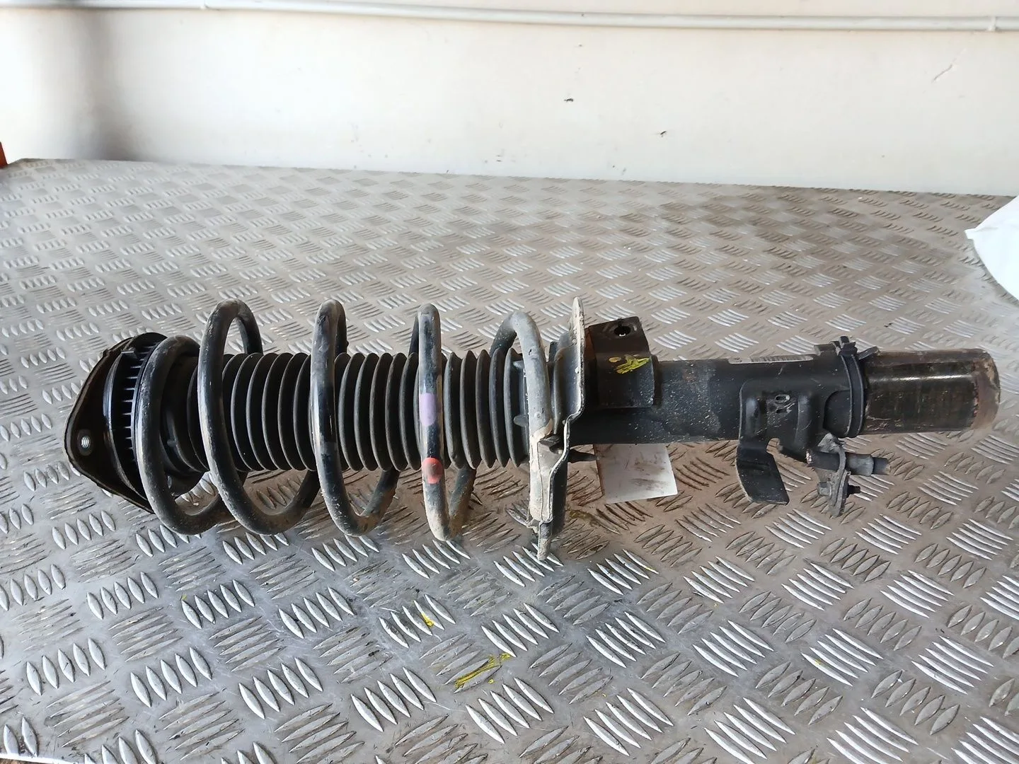 Amortiguador Delantero Derecho para Ford Focus Iii