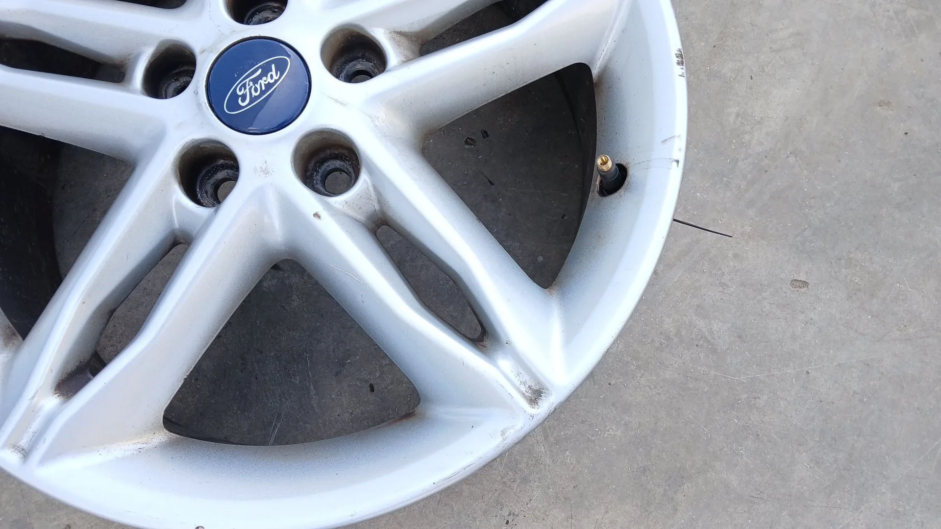 Llanta Delantera Izquierda para Ford Focus Iii