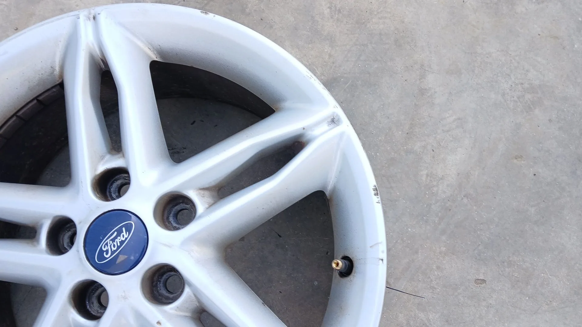 Llanta Delantera Izquierda para Ford Focus Iii