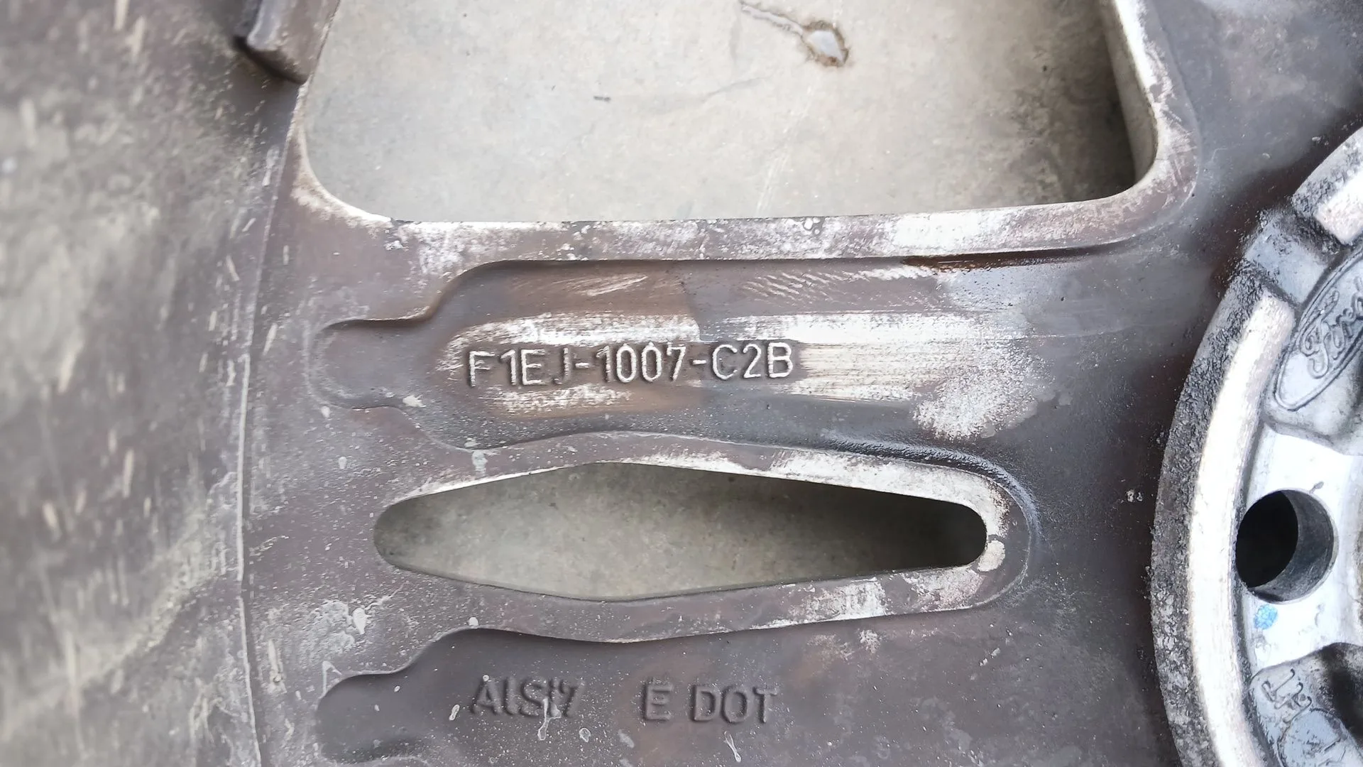 Llanta Delantera Izquierda para Ford Focus Iii