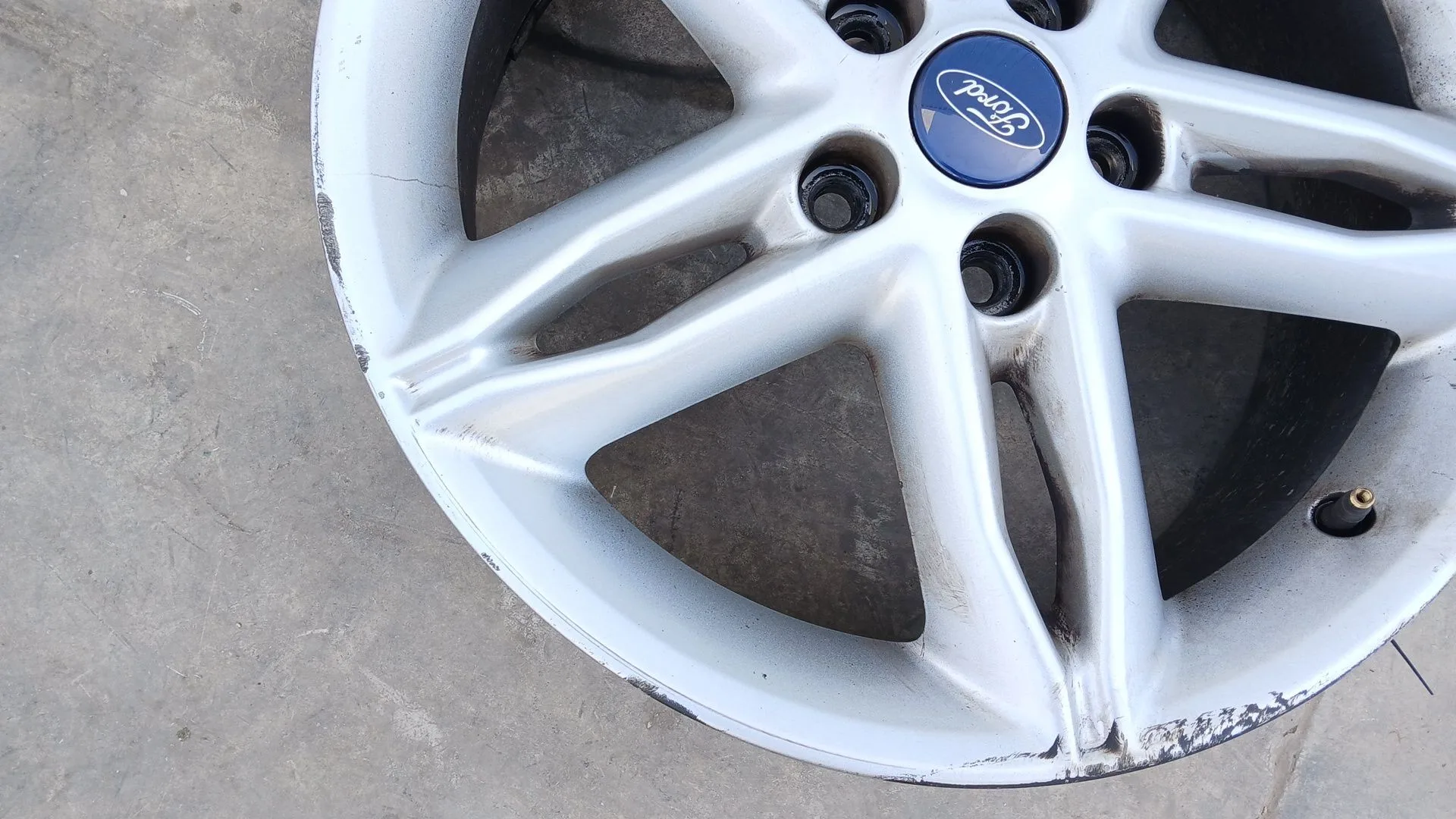 Llanta Trasera Izquierda para Ford Focus Iii