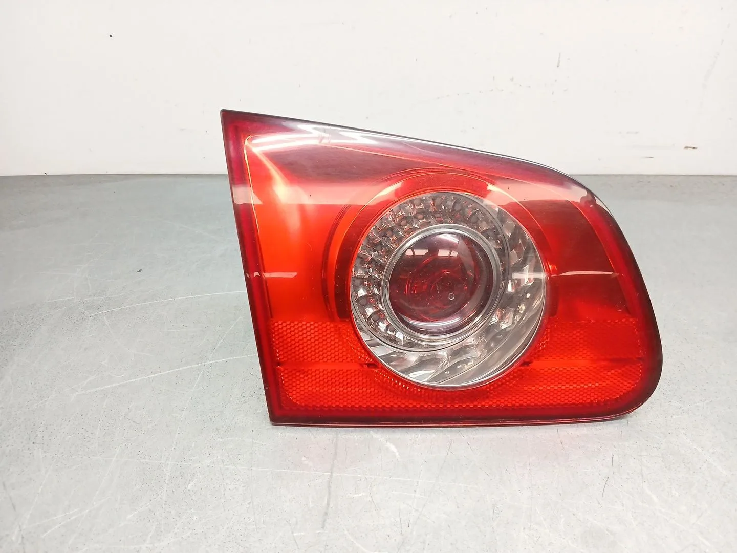 Piloto Trasero Izquierdo Interior para Volkswagen Passat B6 Variant (3C5)