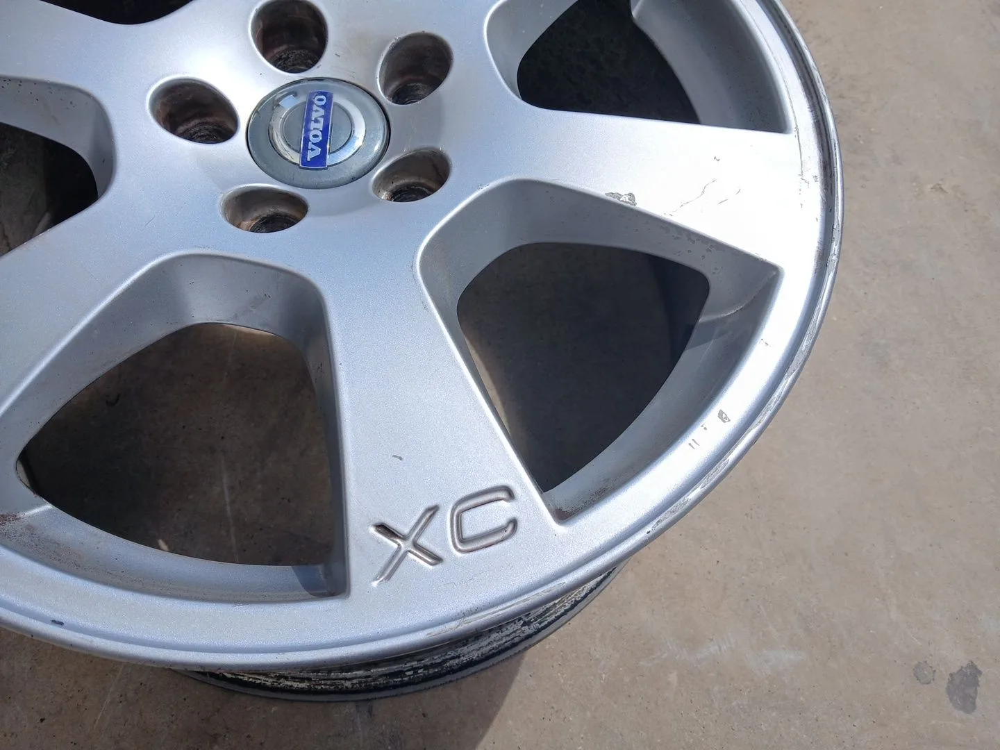 Llanta para Volvo Xc60 I Suv (156)