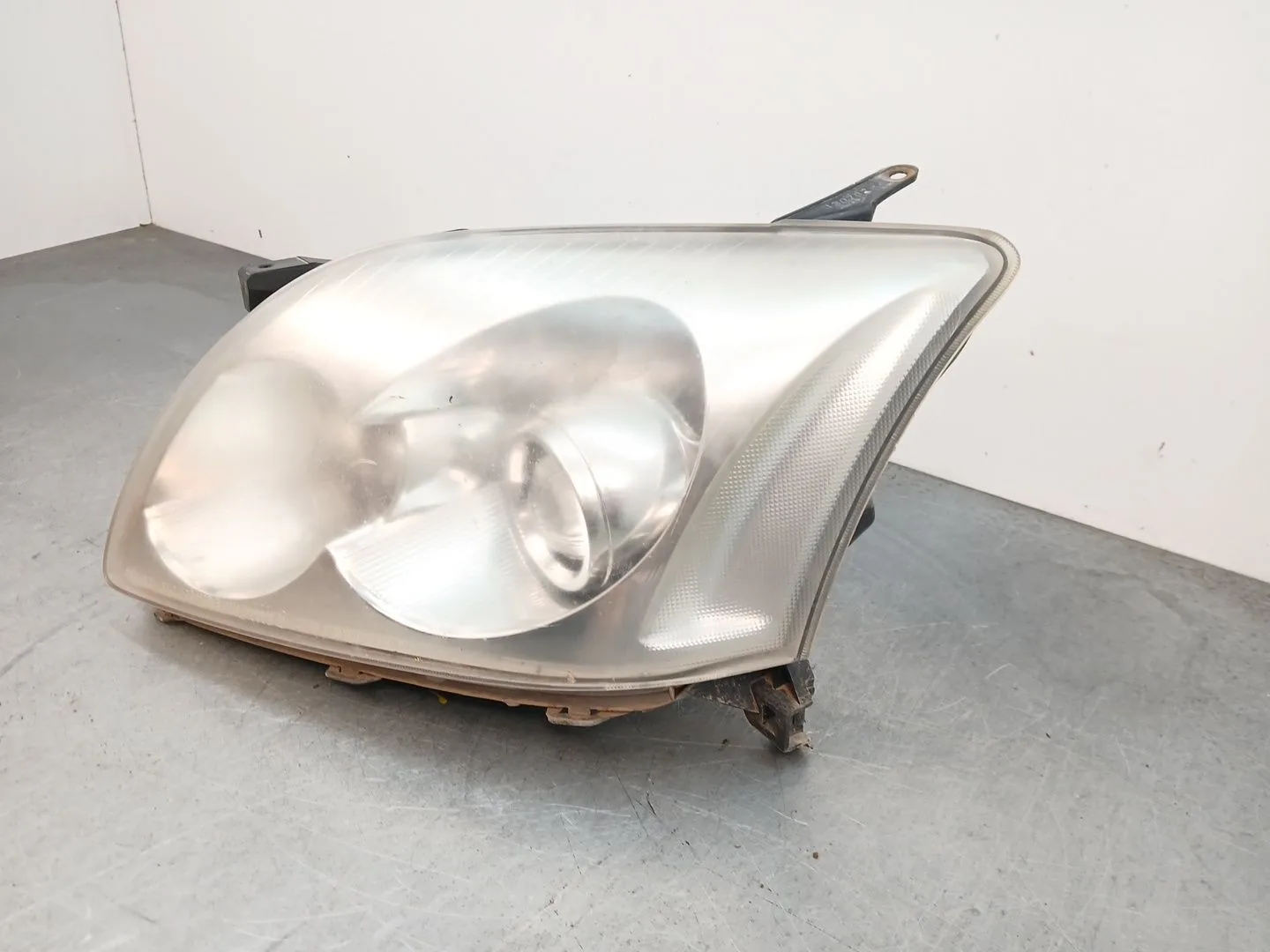 Faro Izquierdo para Toyota Avensis (_T25_)