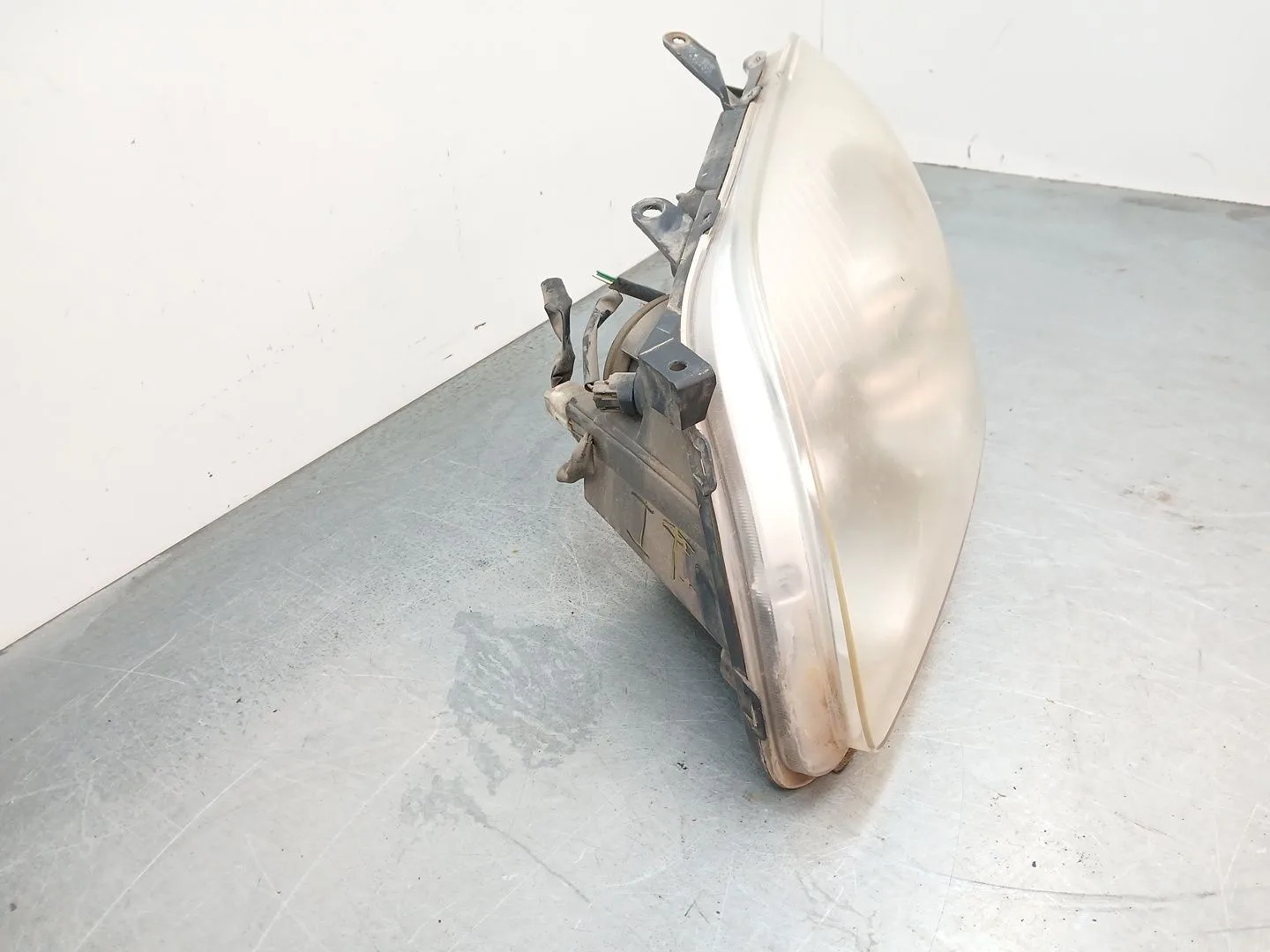 Faro Izquierdo para Toyota Avensis (_T25_)