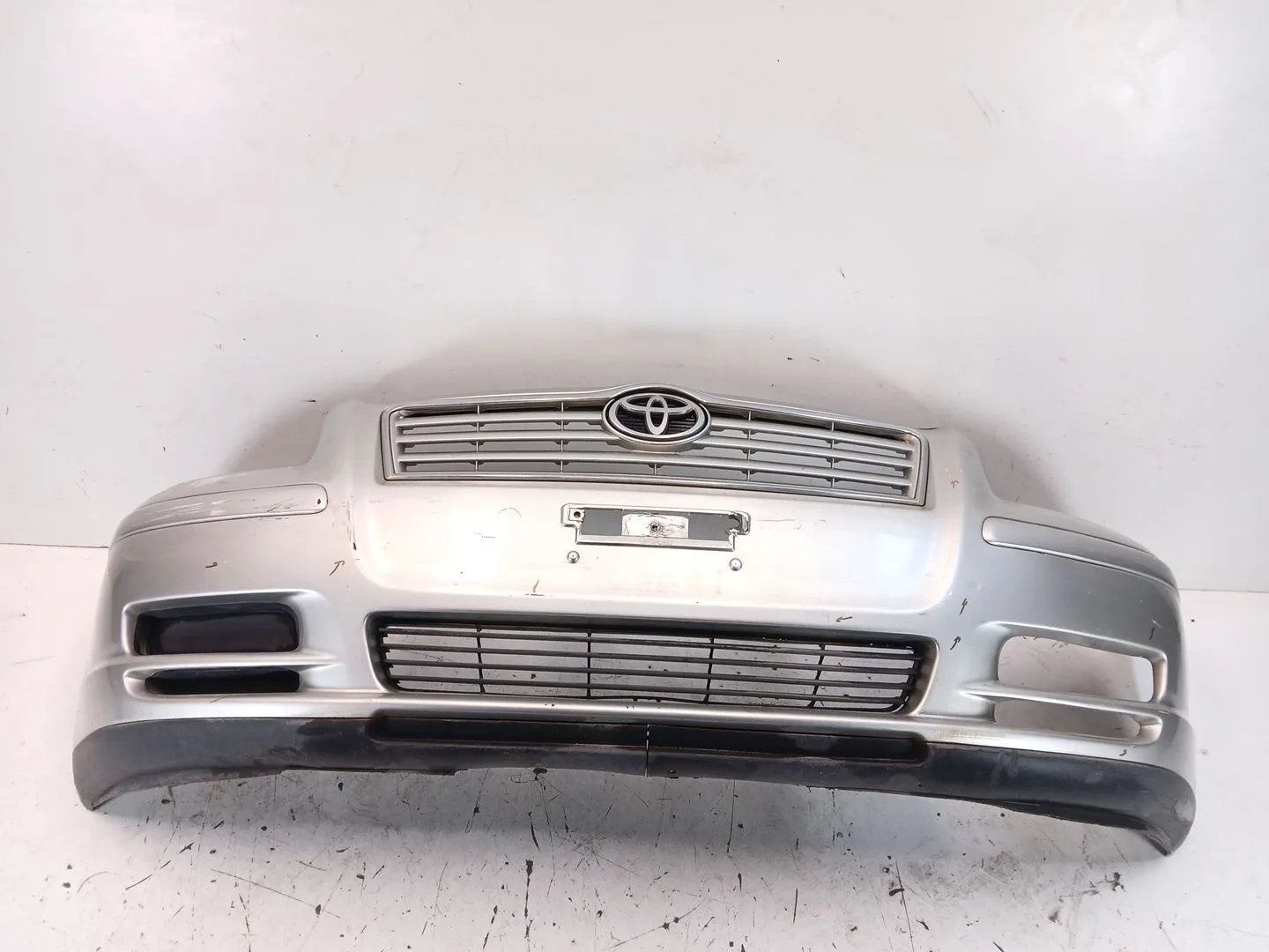 Paragolpes Delantero para Toyota Avensis (_T25_)