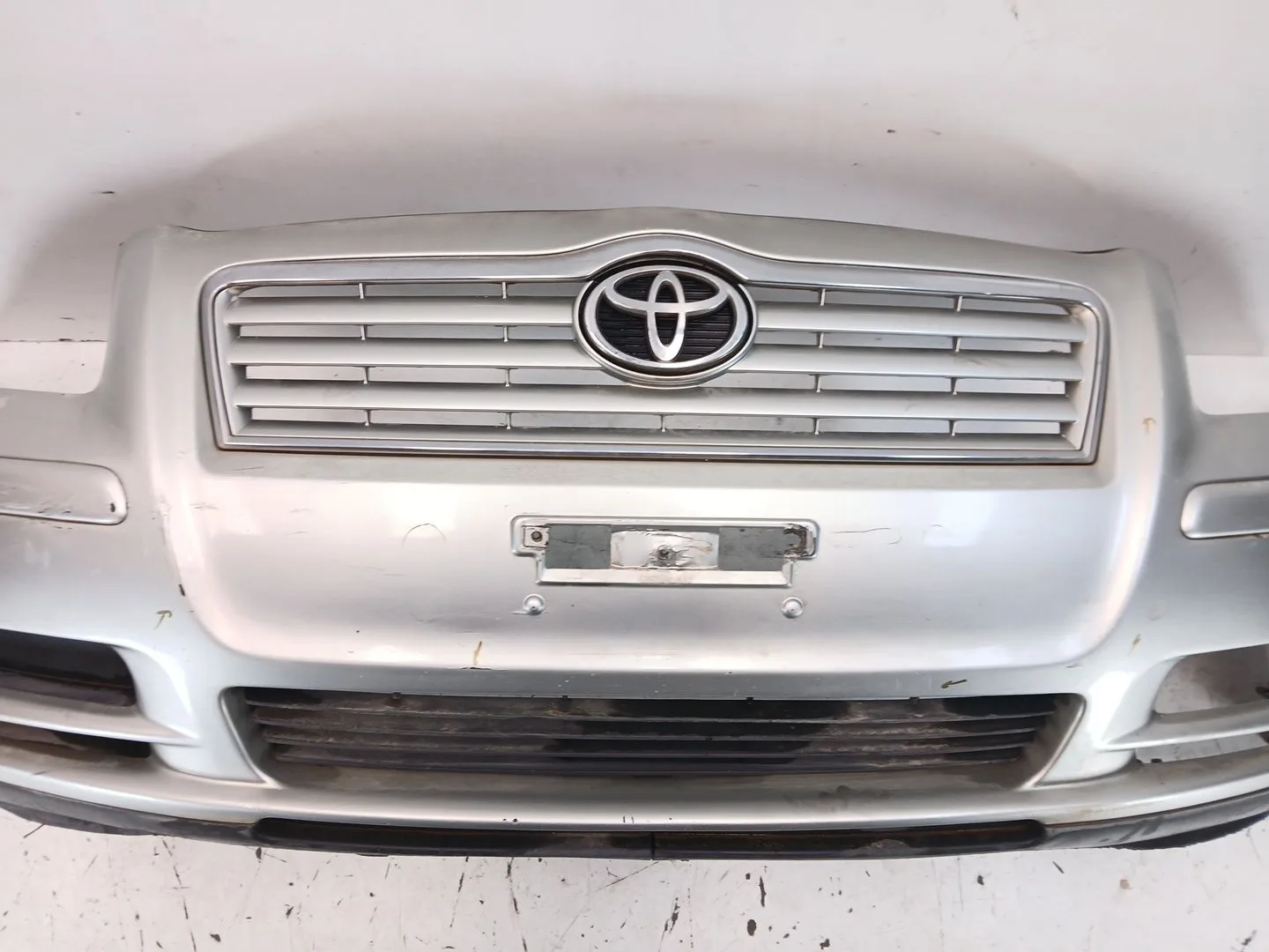 Paragolpes Delantero para Toyota Avensis (_T25_)