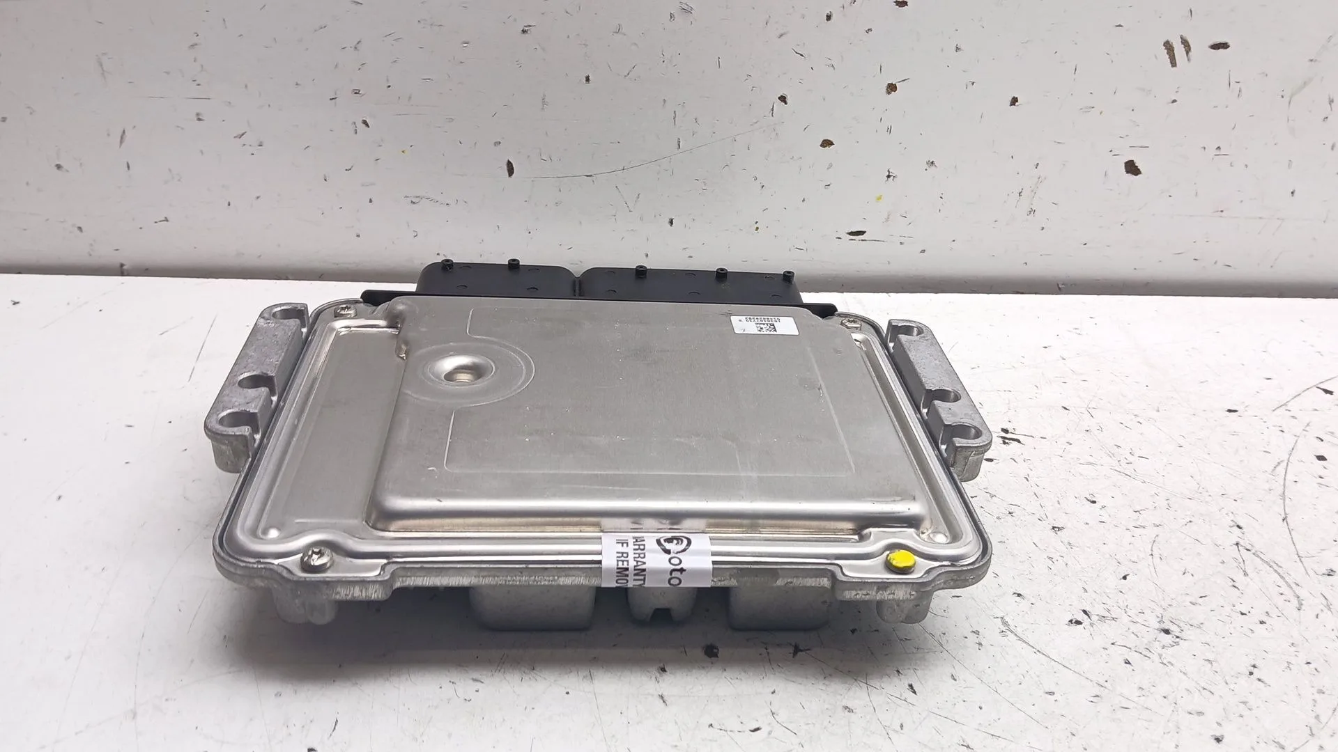 Centralita Motor Uce para Kia Carens Iv