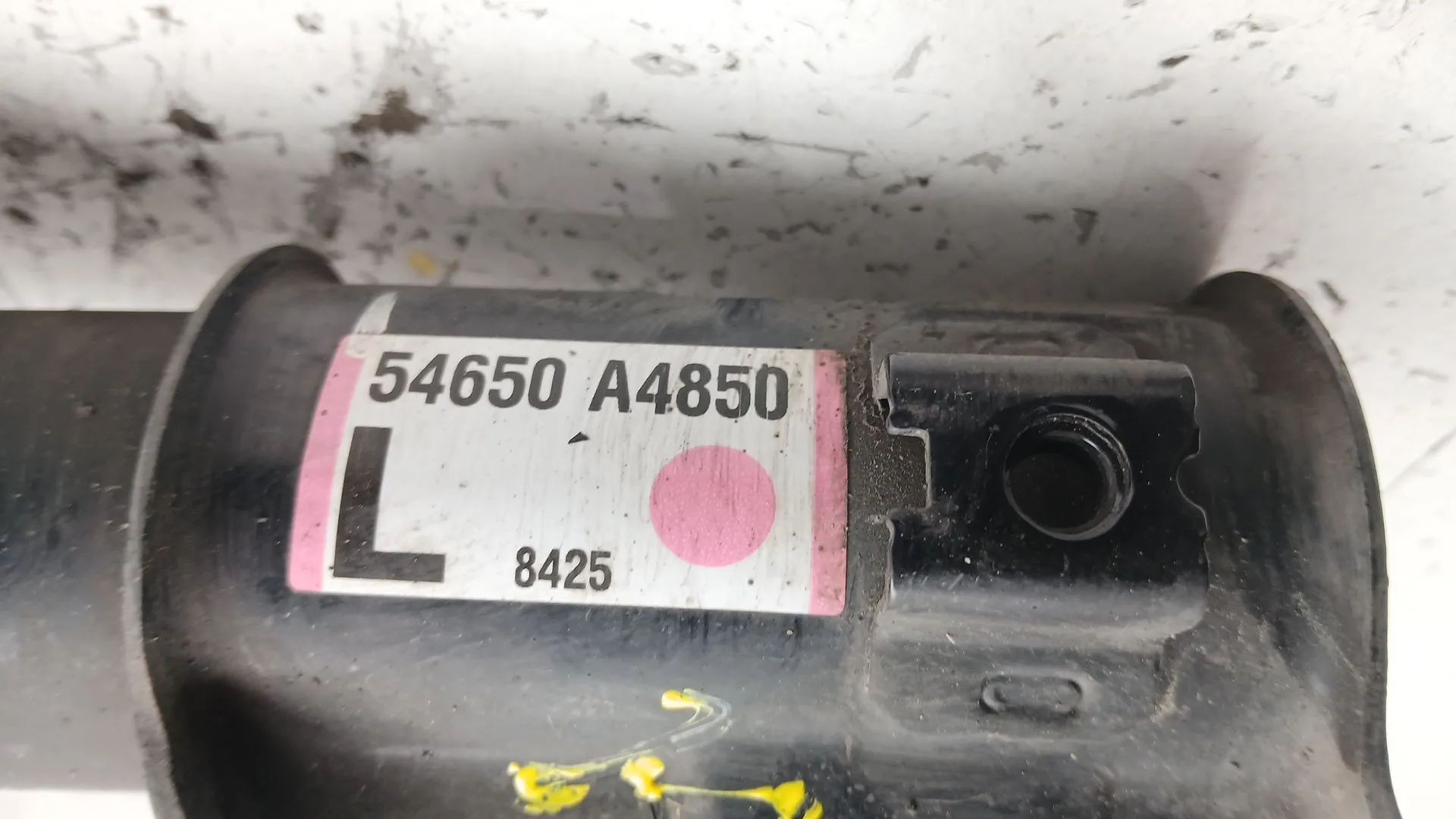 Amortiguador Delantero Izquierdo para Kia Carens Iv
