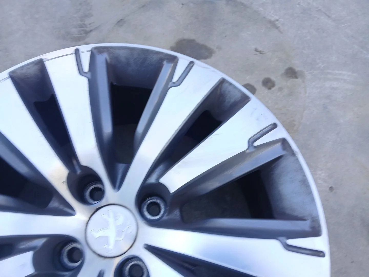 Llanta Delantera Izquierda para Peugeot 3008 Van (Mr_, Mc_, Mj_)