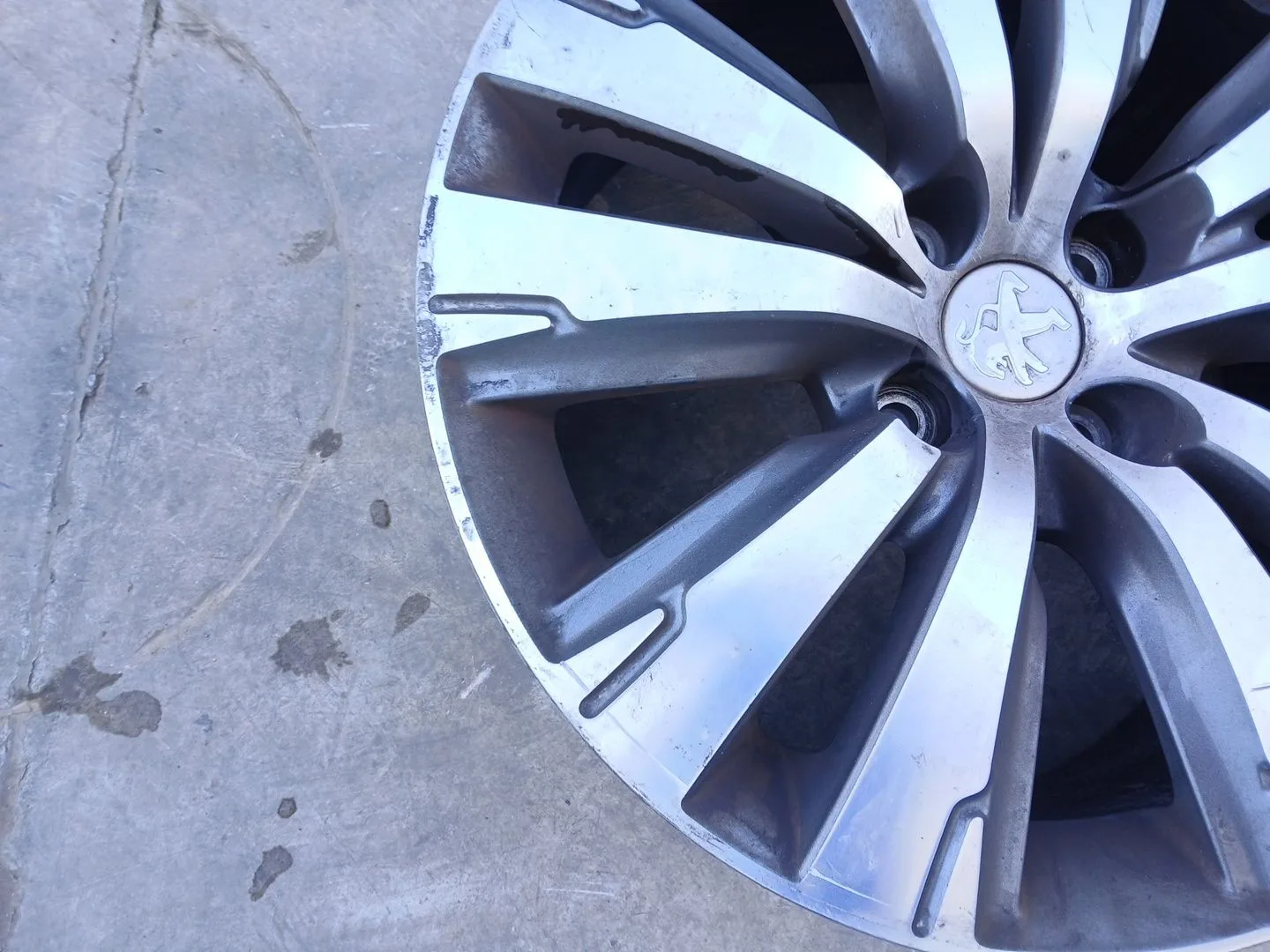 Llanta Trasera Izquierda para Peugeot 3008 Van (Mr_, Mc_, Mj_)