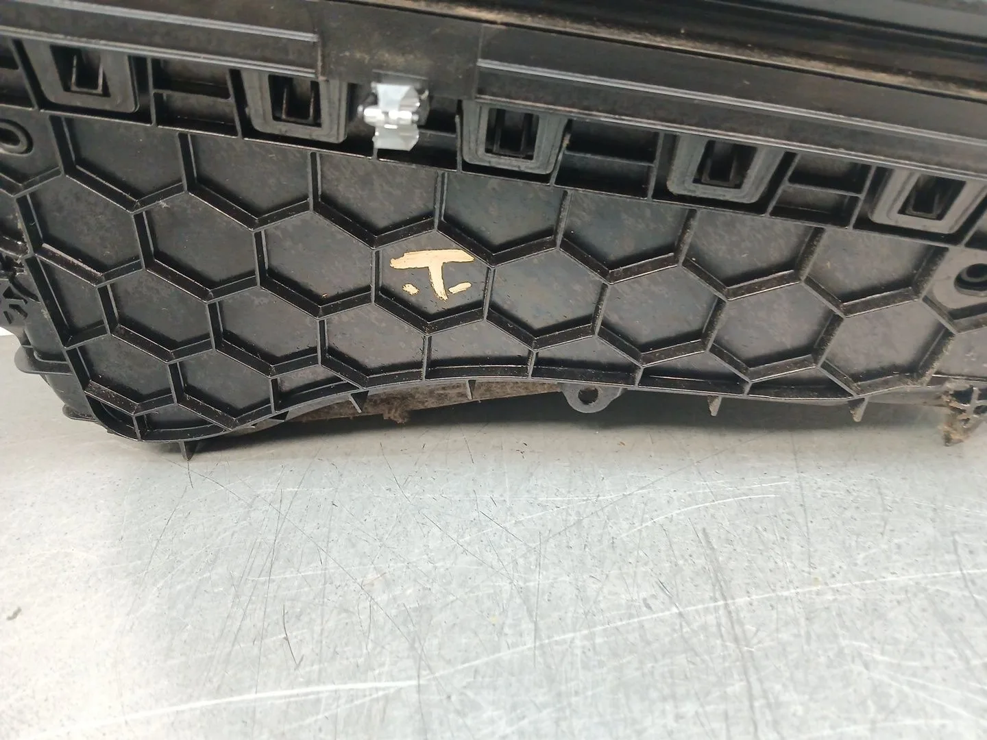 Guantera para Bmw 1 (F20)