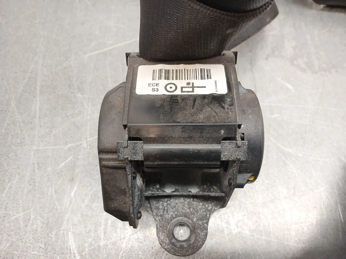 Cinturon Seguridad Trasero Derecho para Bmw 1 (F20)