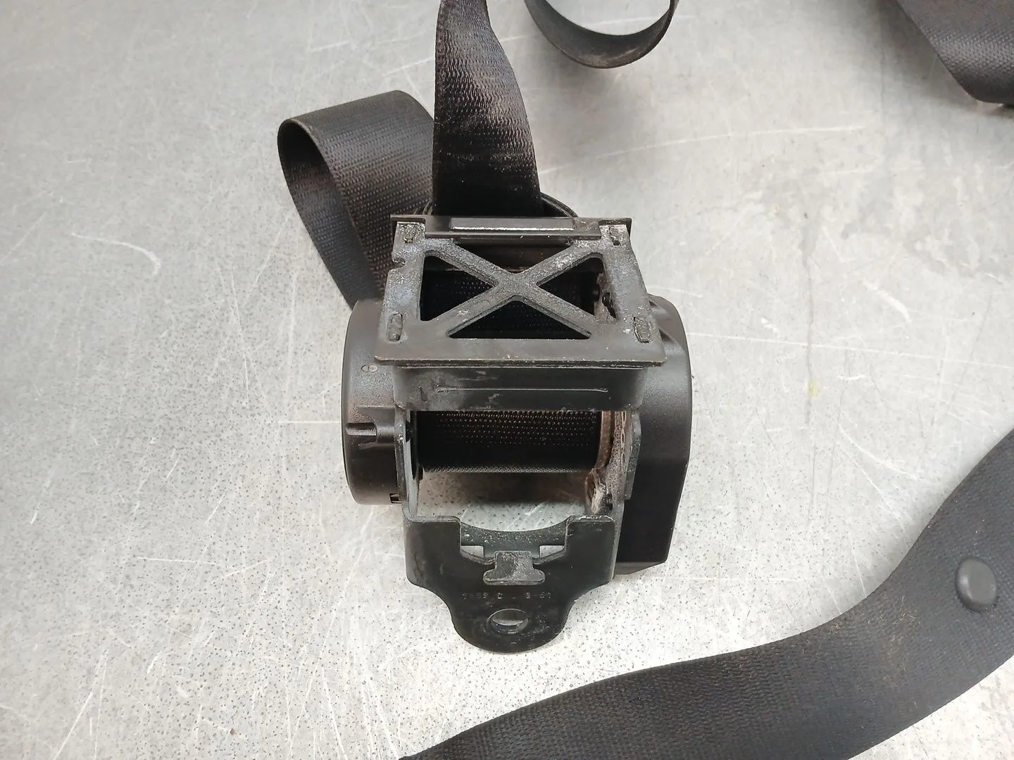 Cinturon Seguridad Trasero Derecho para Bmw 1 (F20)