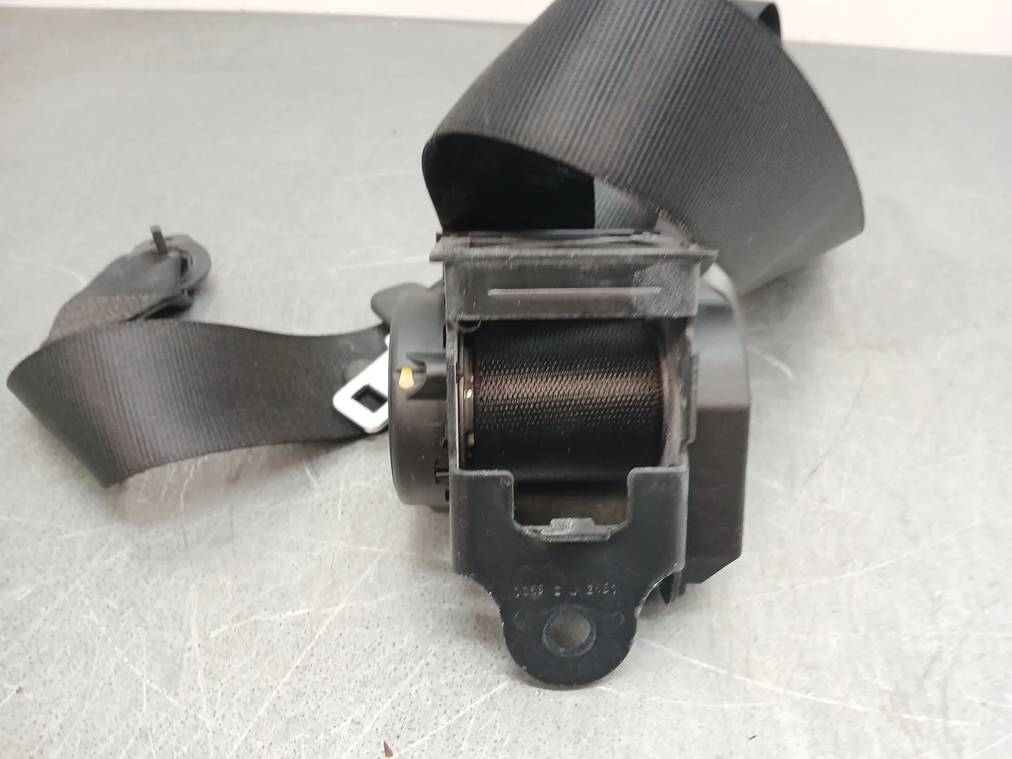 Cinturon Seguridad Trasero Izquierdo para Bmw 1 (F20)
