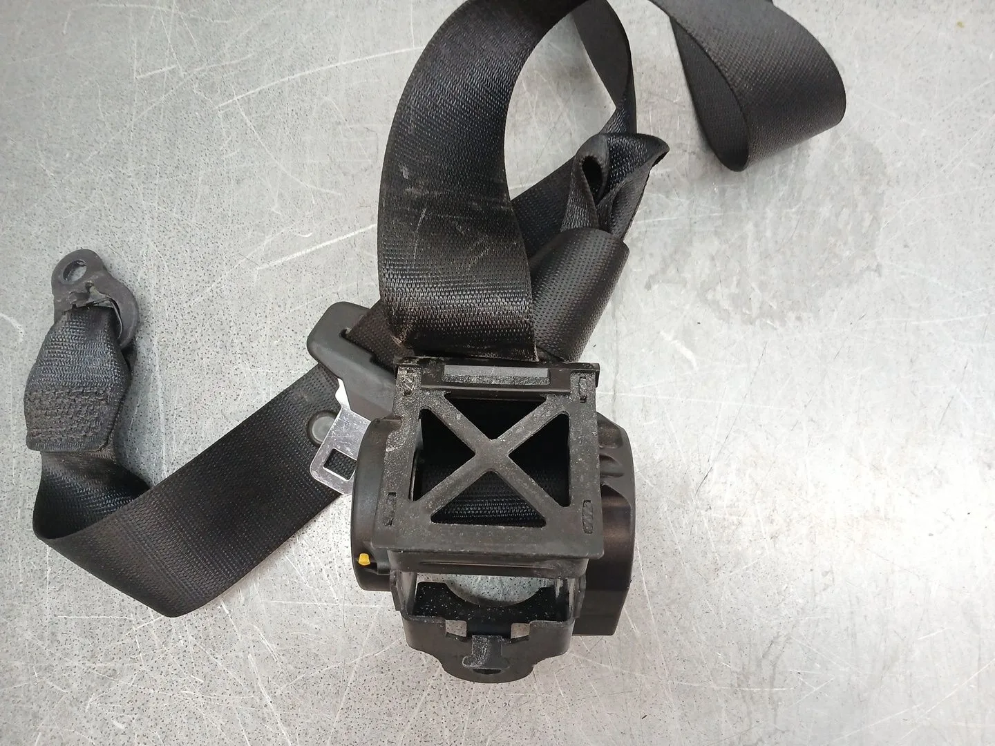 Cinturon Seguridad Trasero Izquierdo para Bmw 1 (F20)
