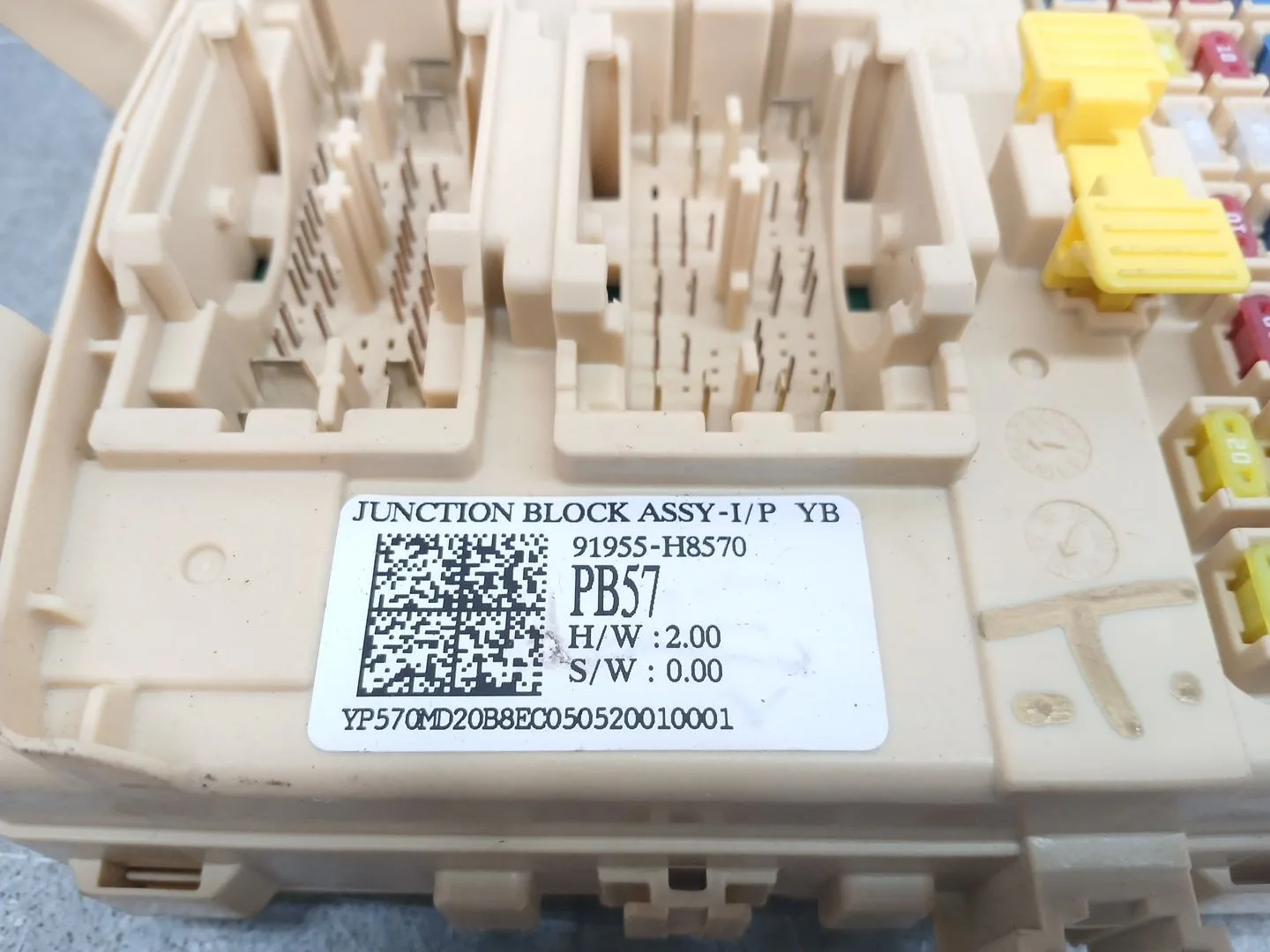 Caja Reles / Fusibles para Kia Rio
