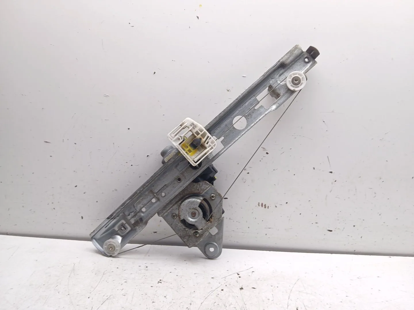 Elevalunas Trasero Izquierdo para Renault Megane Ii (Bm0/1_, Cm0/1_)