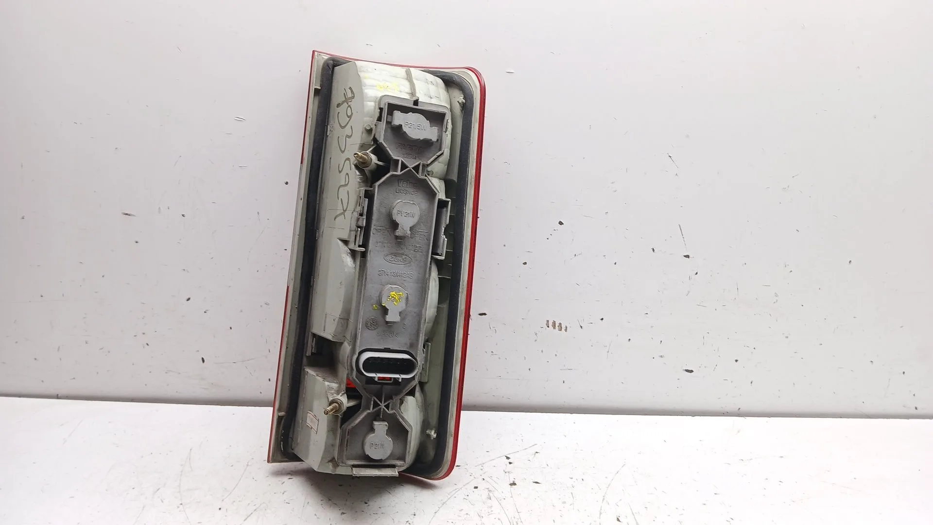 Piloto Trasero Izquierdo para Ford Transit Connect (P65_, P70_, P80_)