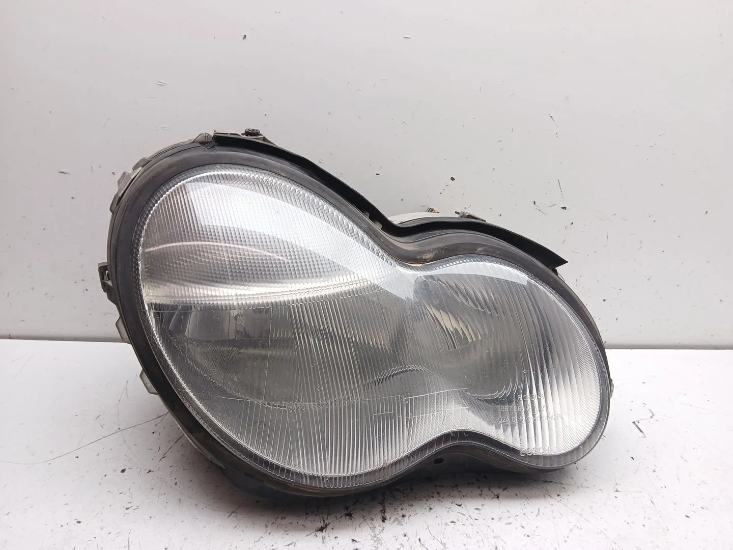 Faro Derecho para Mercedes-Benz Clase C (W203)