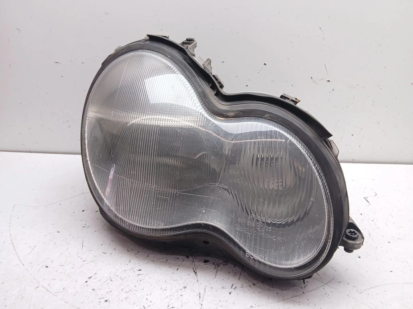 Faro Derecho para Mercedes-Benz Clase C (W203)