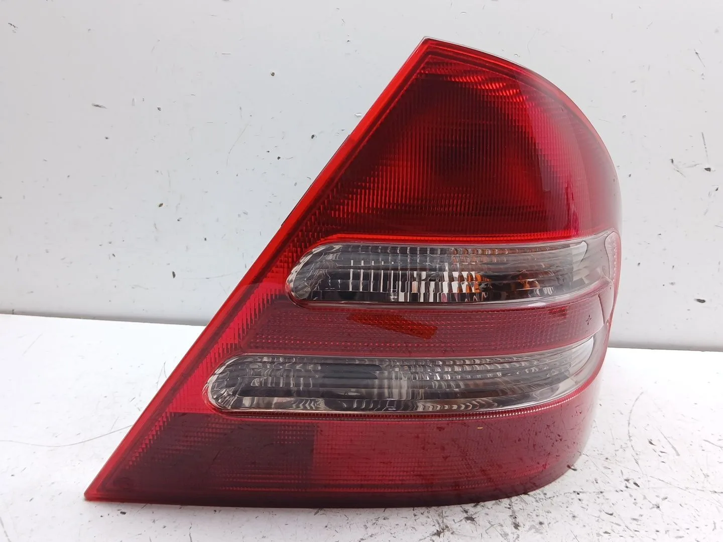 Piloto Trasero Derecho para Mercedes-Benz Clase C (W203)