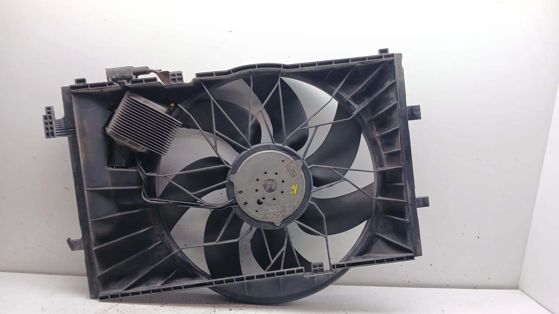 Electroventilador para Mercedes-Benz Clase C (W203)
