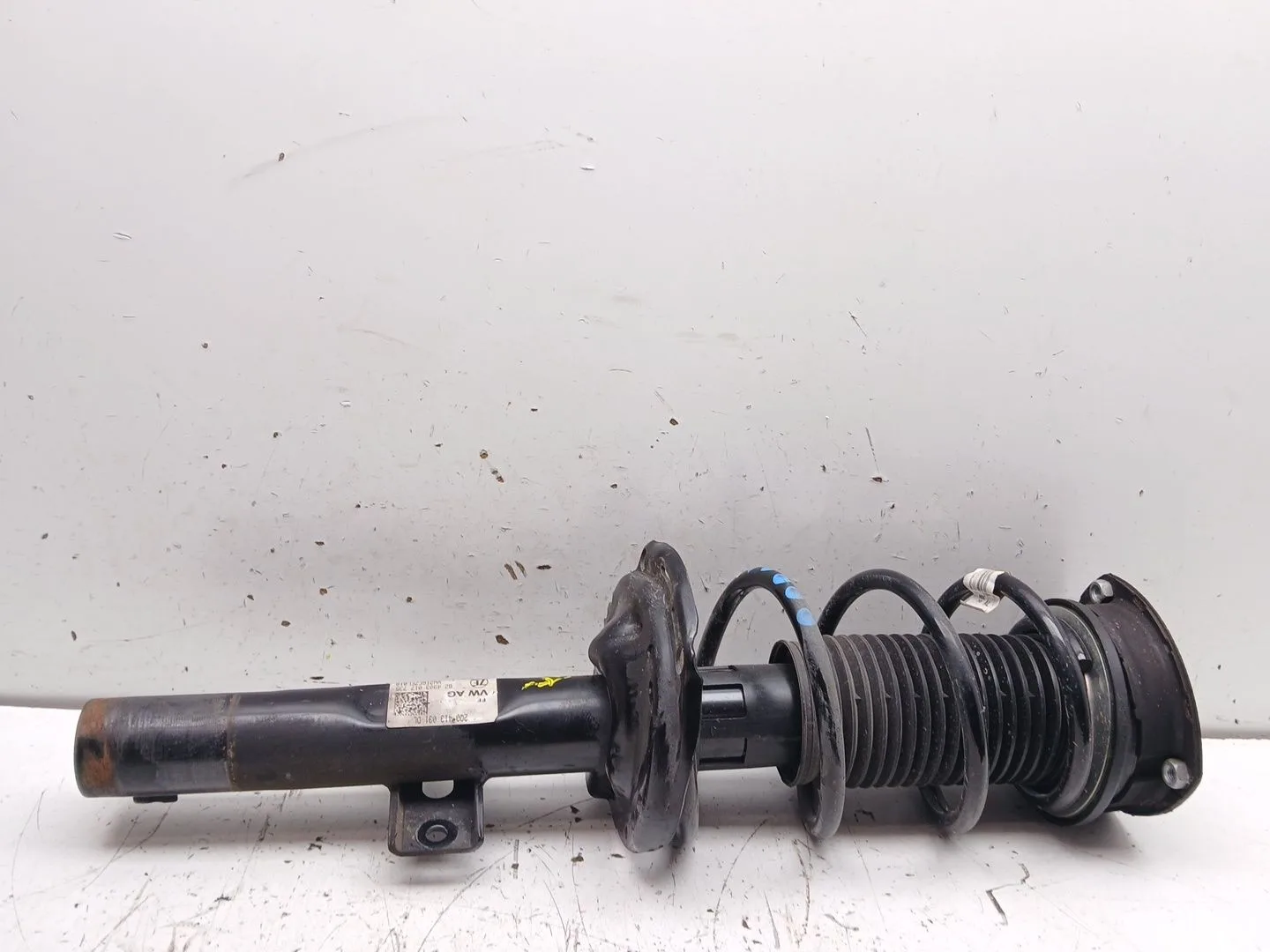 Amortiguador Delantero Derecho para Volkswagen T-Cross (C11, D31)