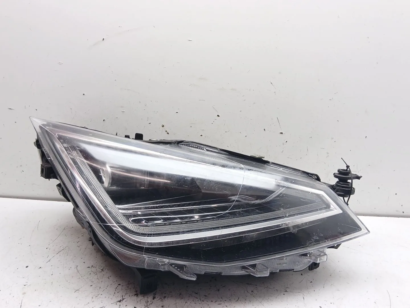 Faro Derecho para Seat Arona (Kj7, Kjp)