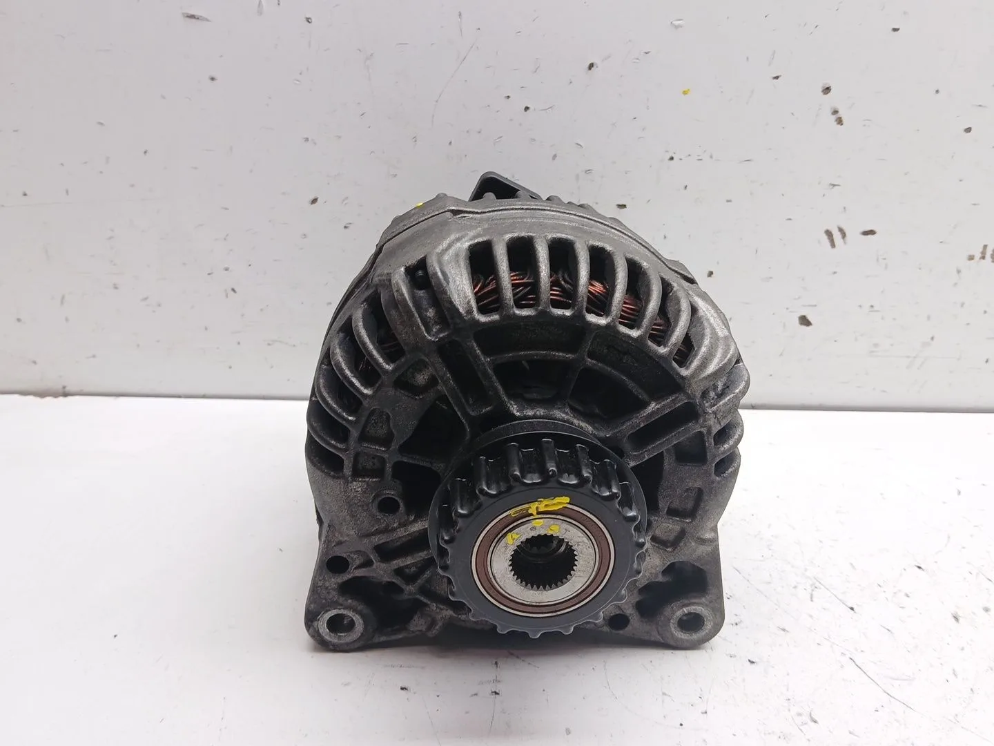 Alternador para Volkswagen Touareg (7La, 7L6, 7L7)