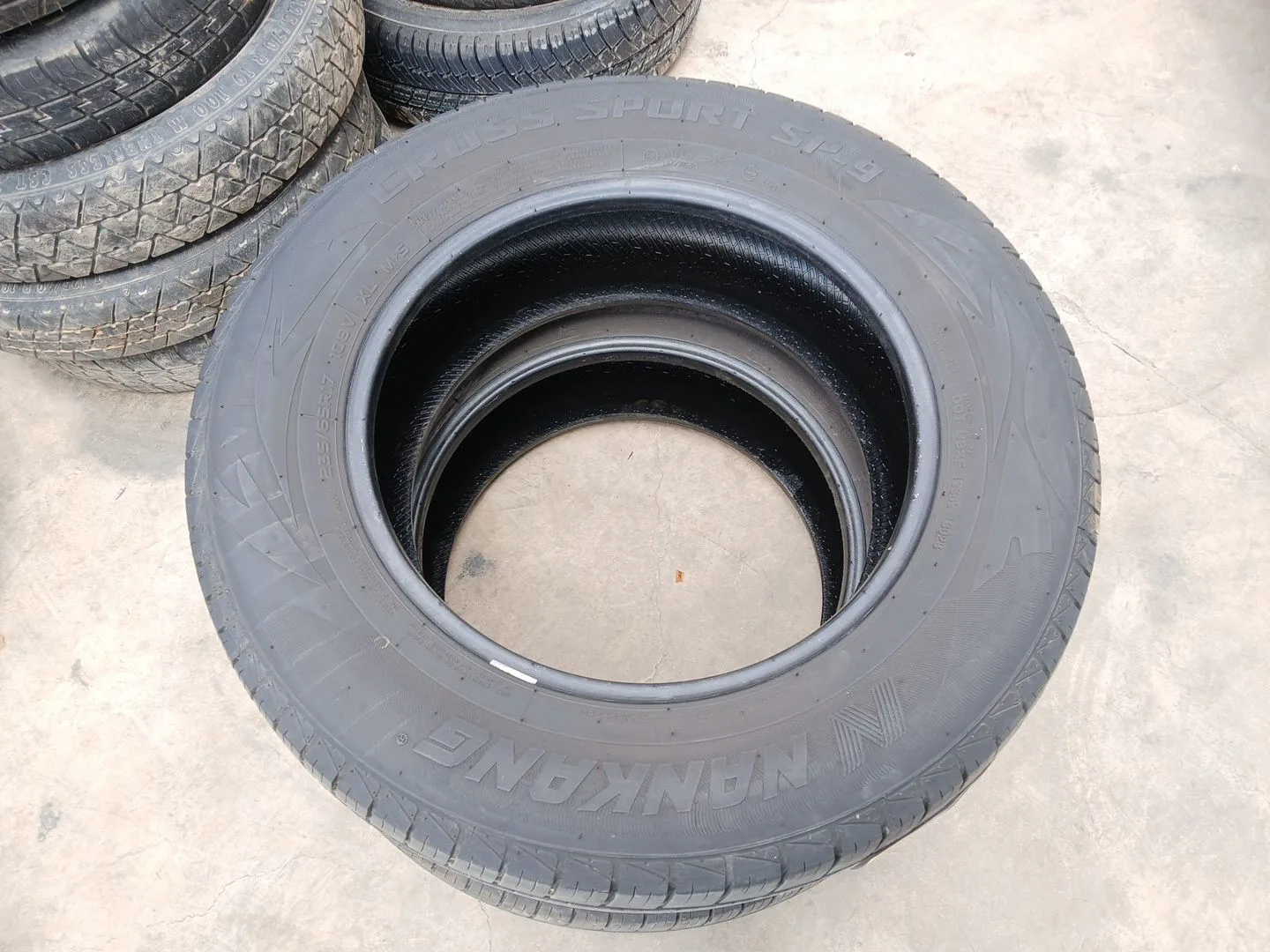 Neumatico para Volkswagen Touareg (7La, 7L6, 7L7)